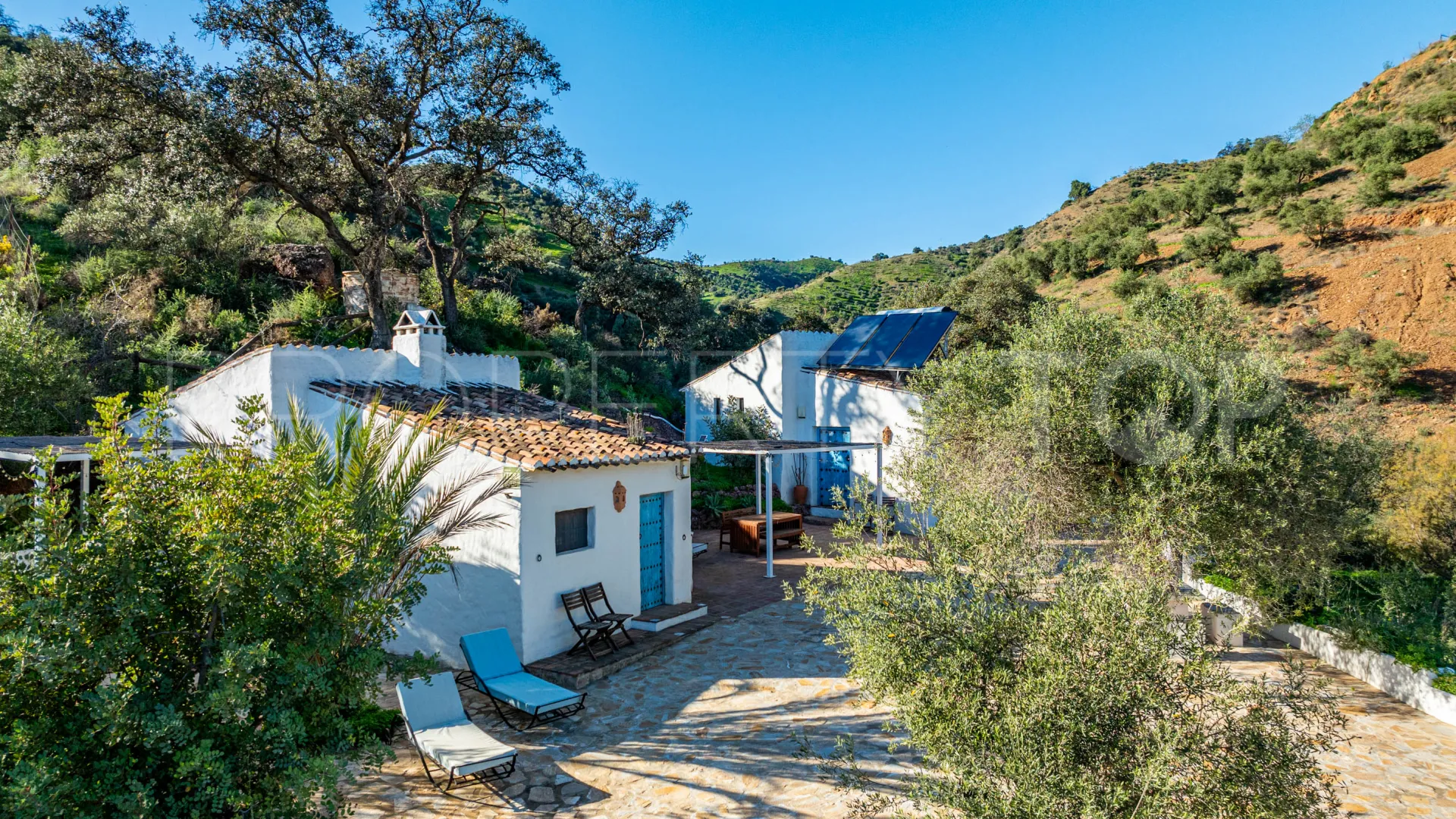 Se vende finca en Almogia de 7 dormitorios