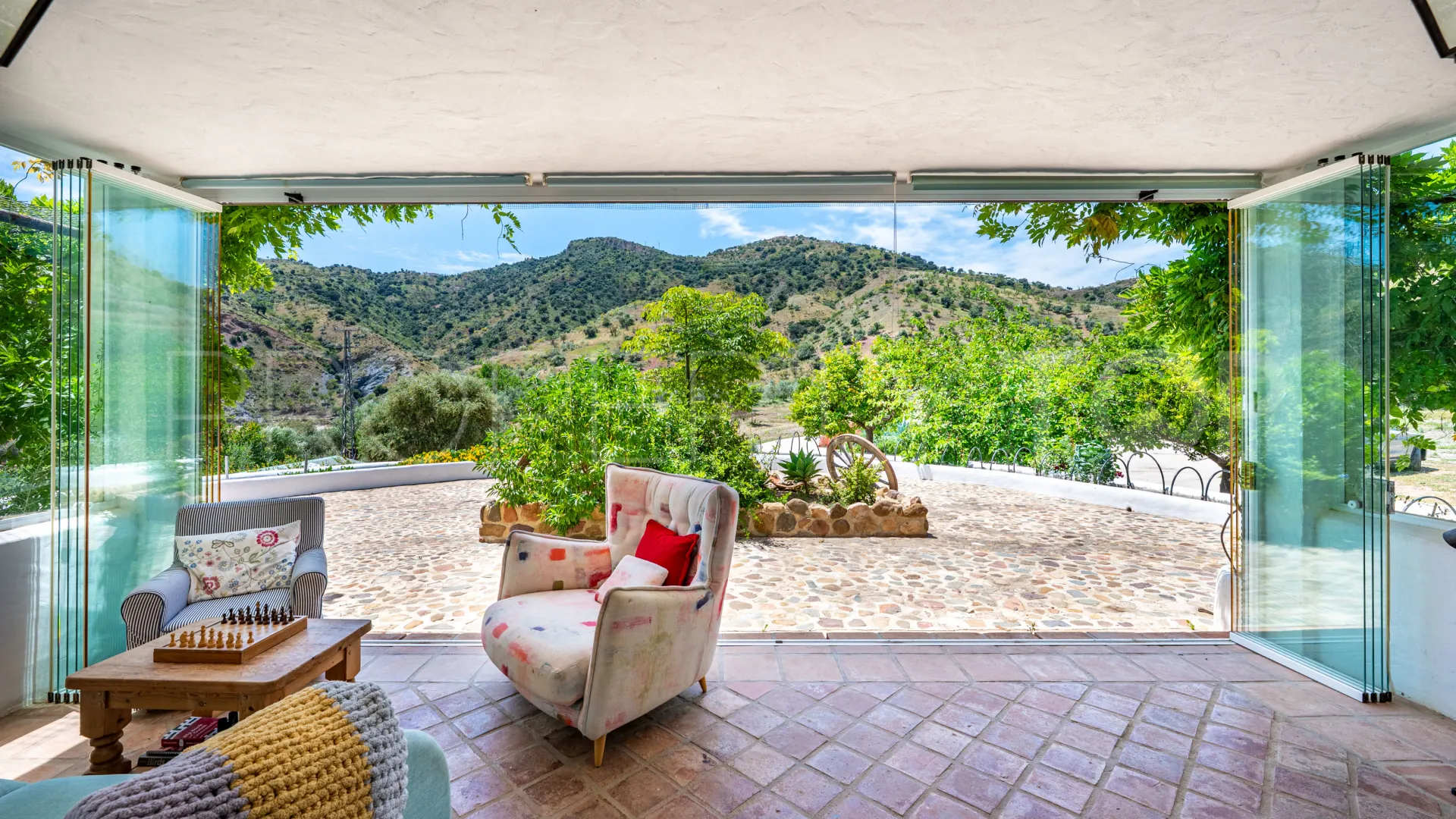 Se vende finca en Almogia de 7 dormitorios