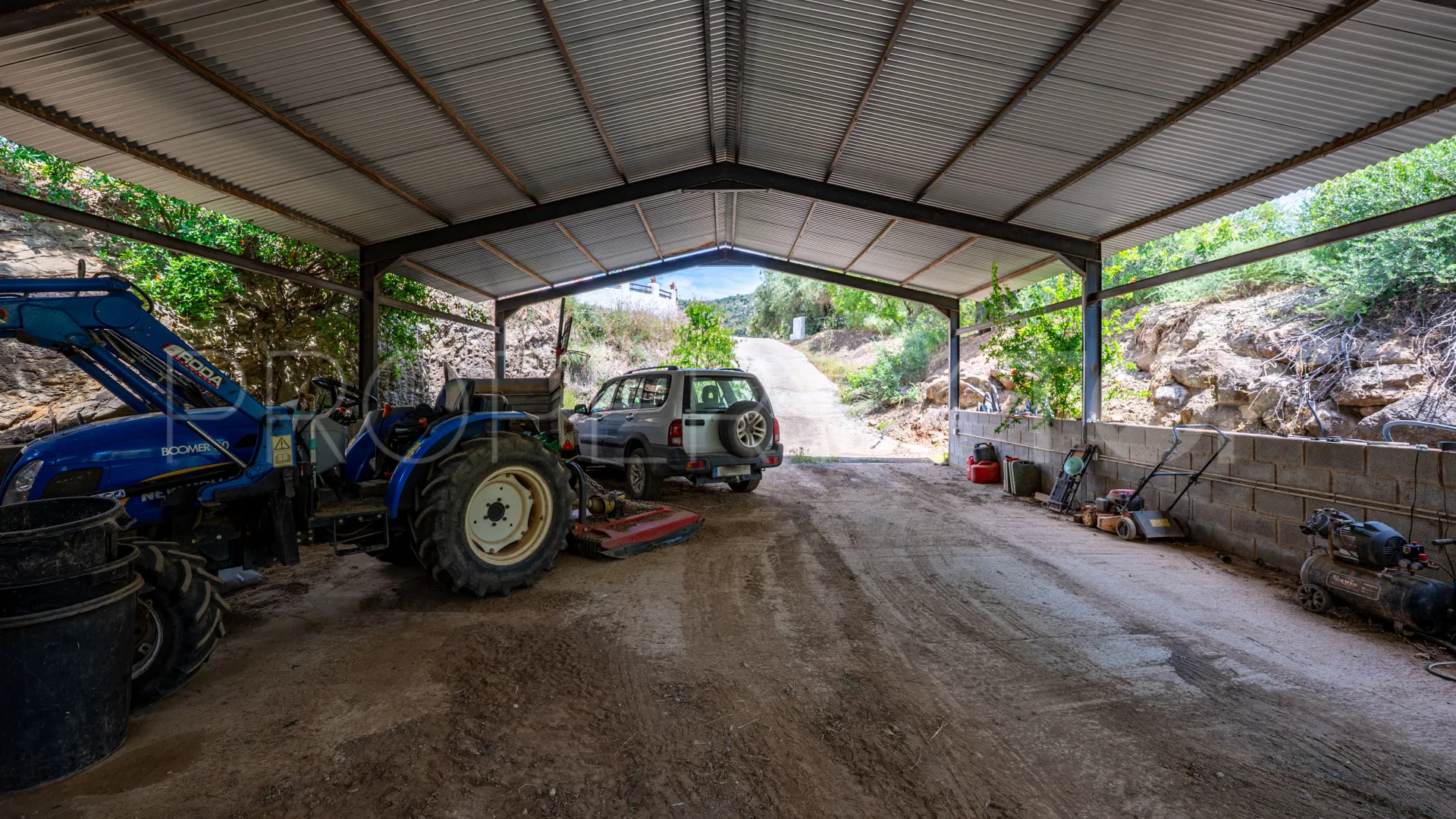 Se vende finca en Almogia de 7 dormitorios