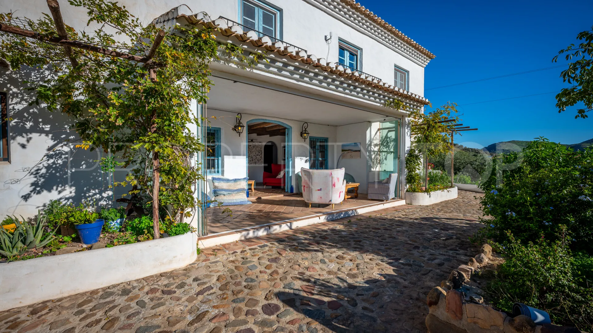 Se vende finca en Almogia de 7 dormitorios