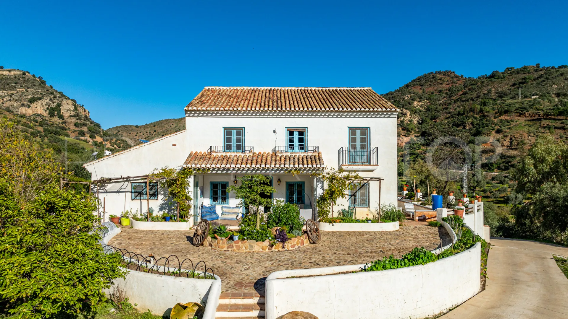 Se vende finca en Almogia de 7 dormitorios