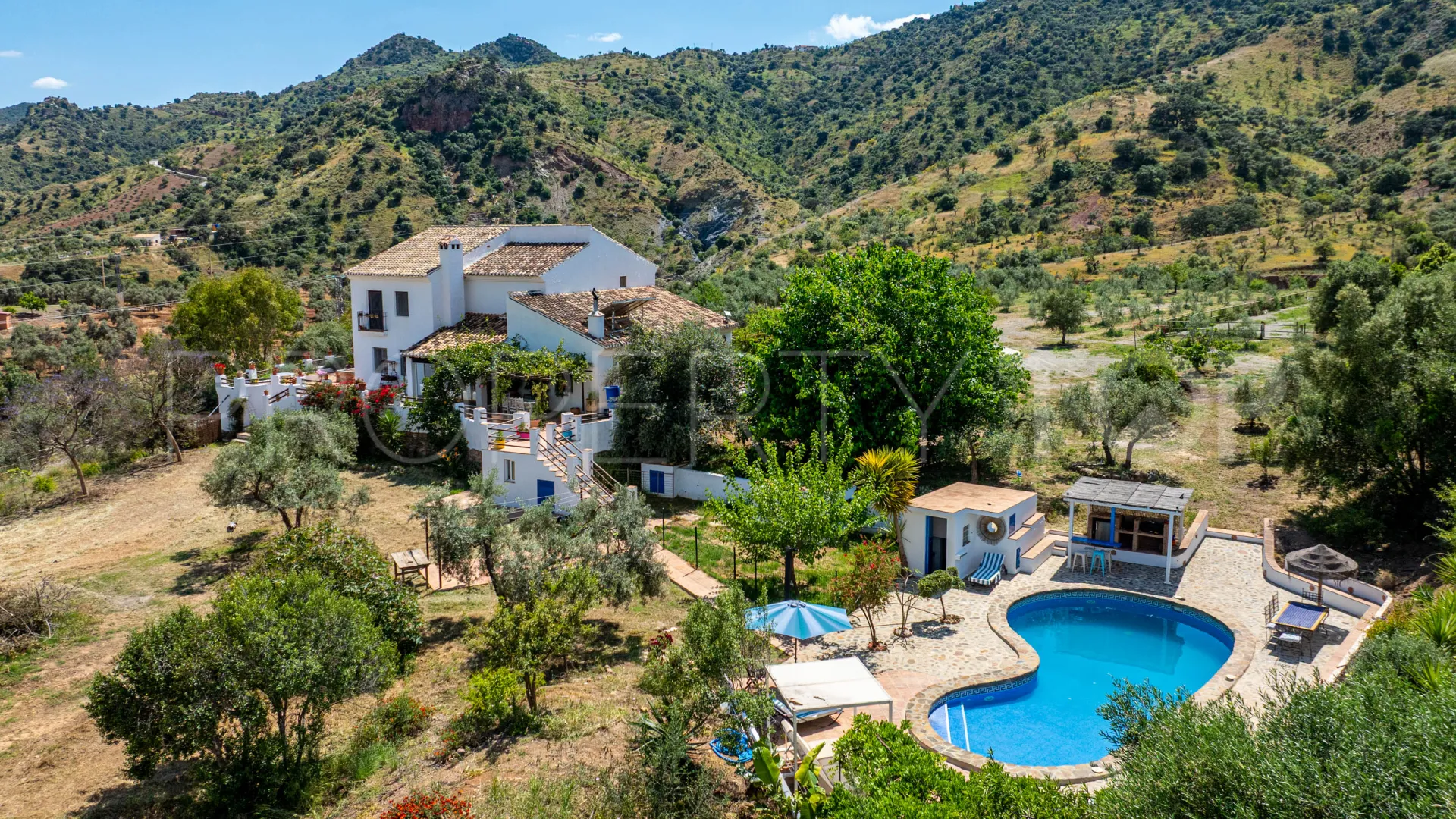 Se vende finca en Almogia de 7 dormitorios
