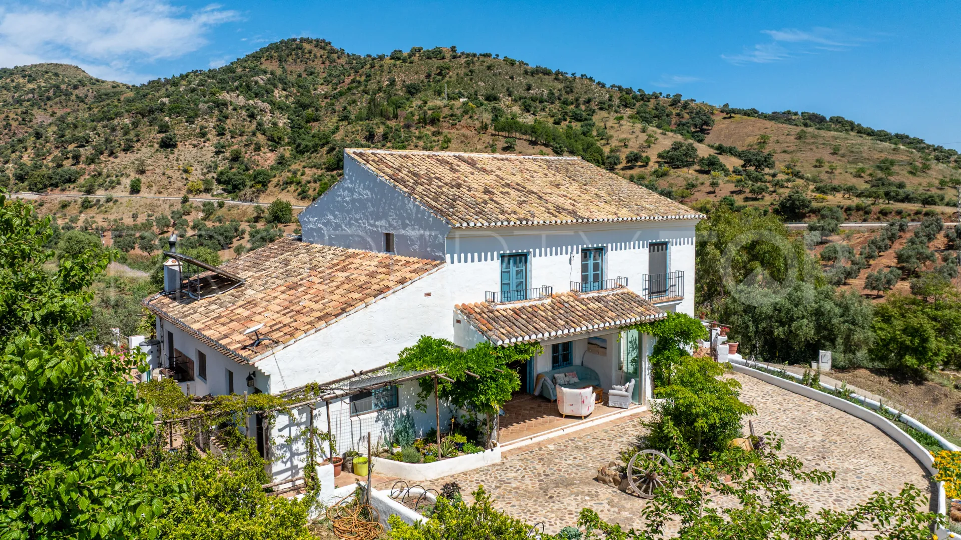 Se vende finca en Almogia de 7 dormitorios