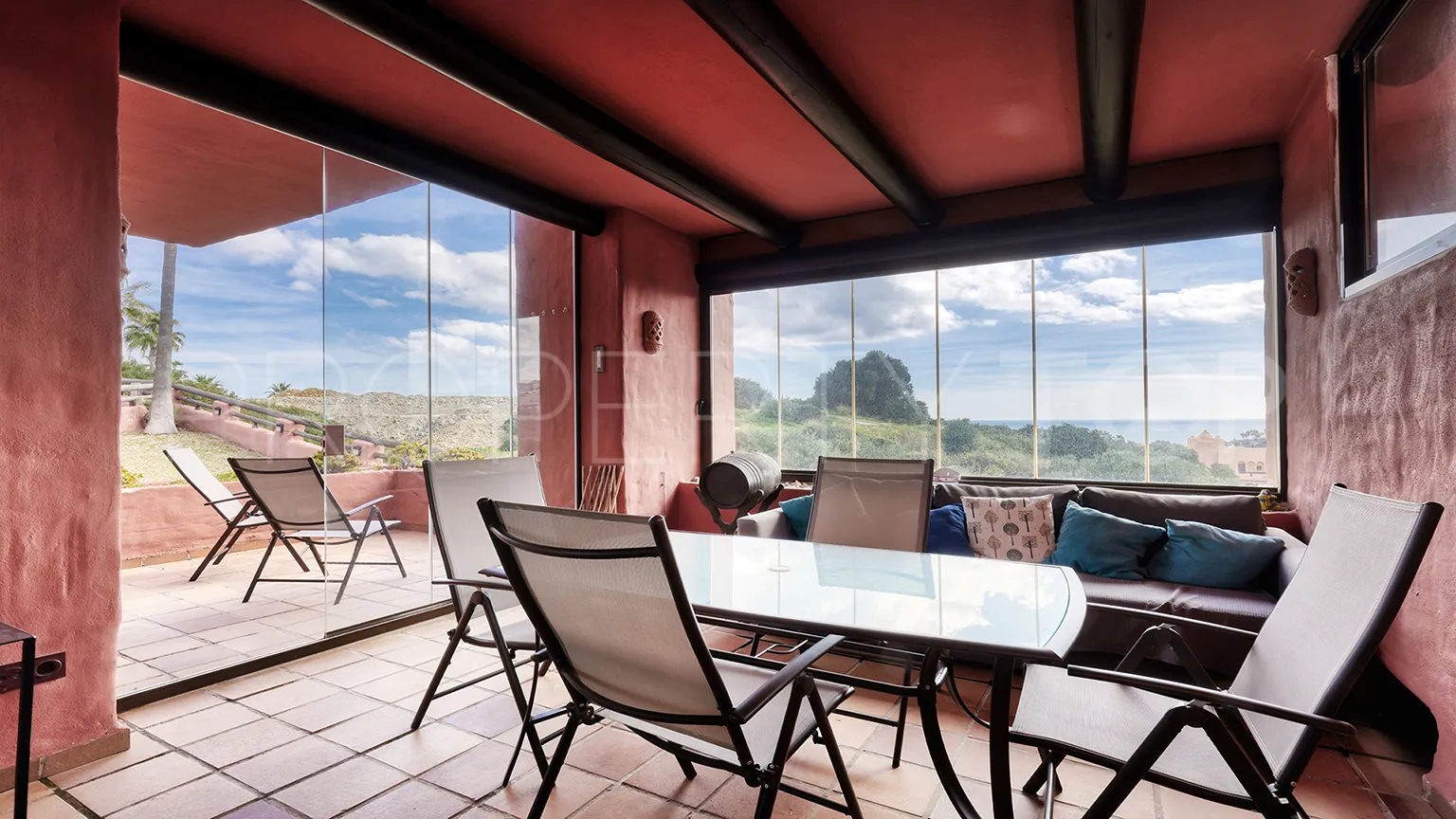 For sale ground floor apartment in Sabinillas with 3 bedrooms