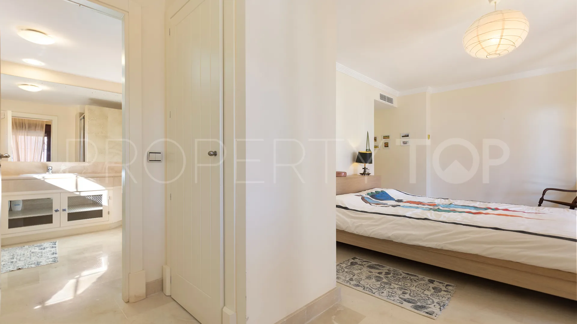 Bahia de las Rocas ground floor apartment for sale