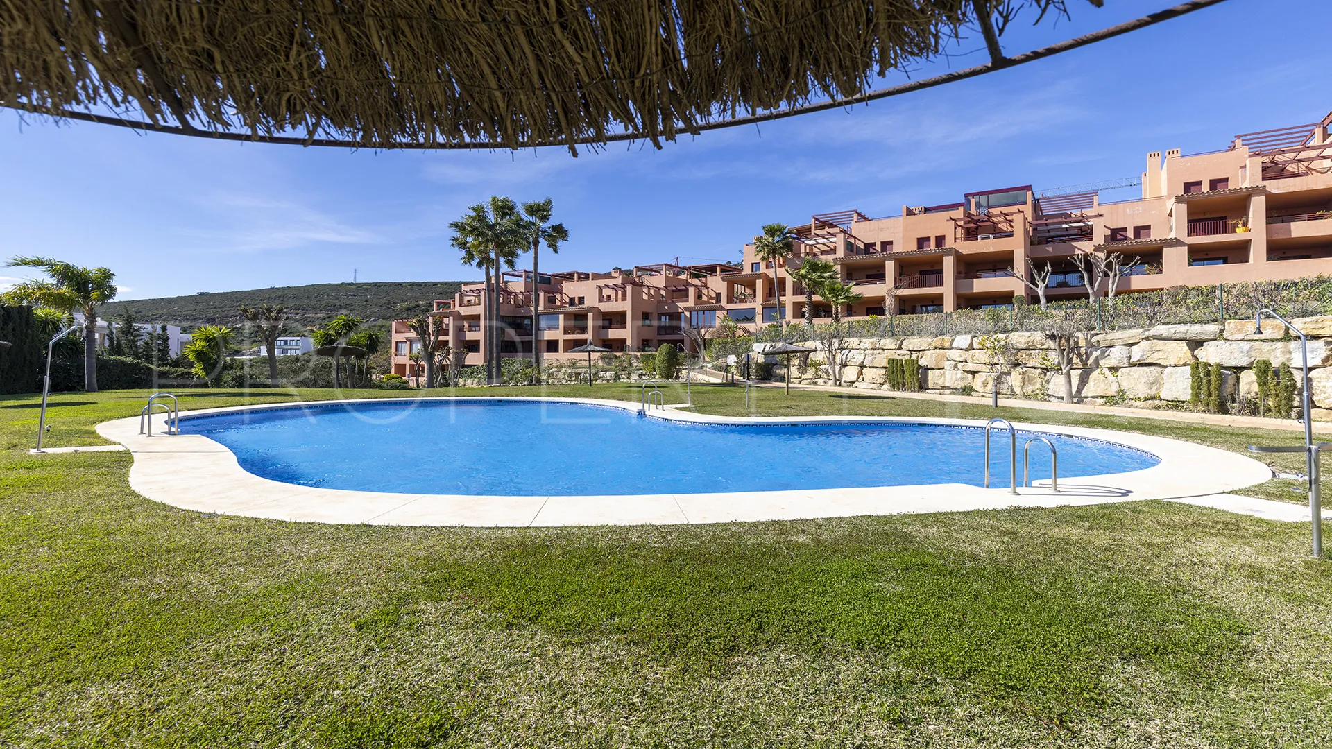 Bahia de las Rocas ground floor apartment for sale