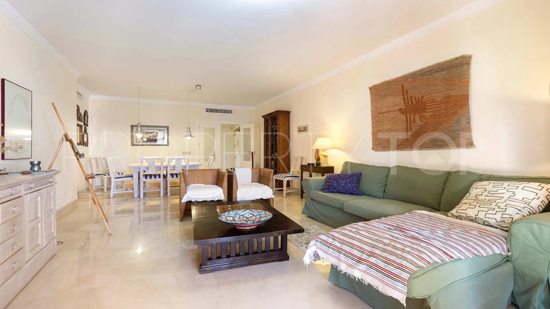 Bahia de las Rocas ground floor apartment for sale
