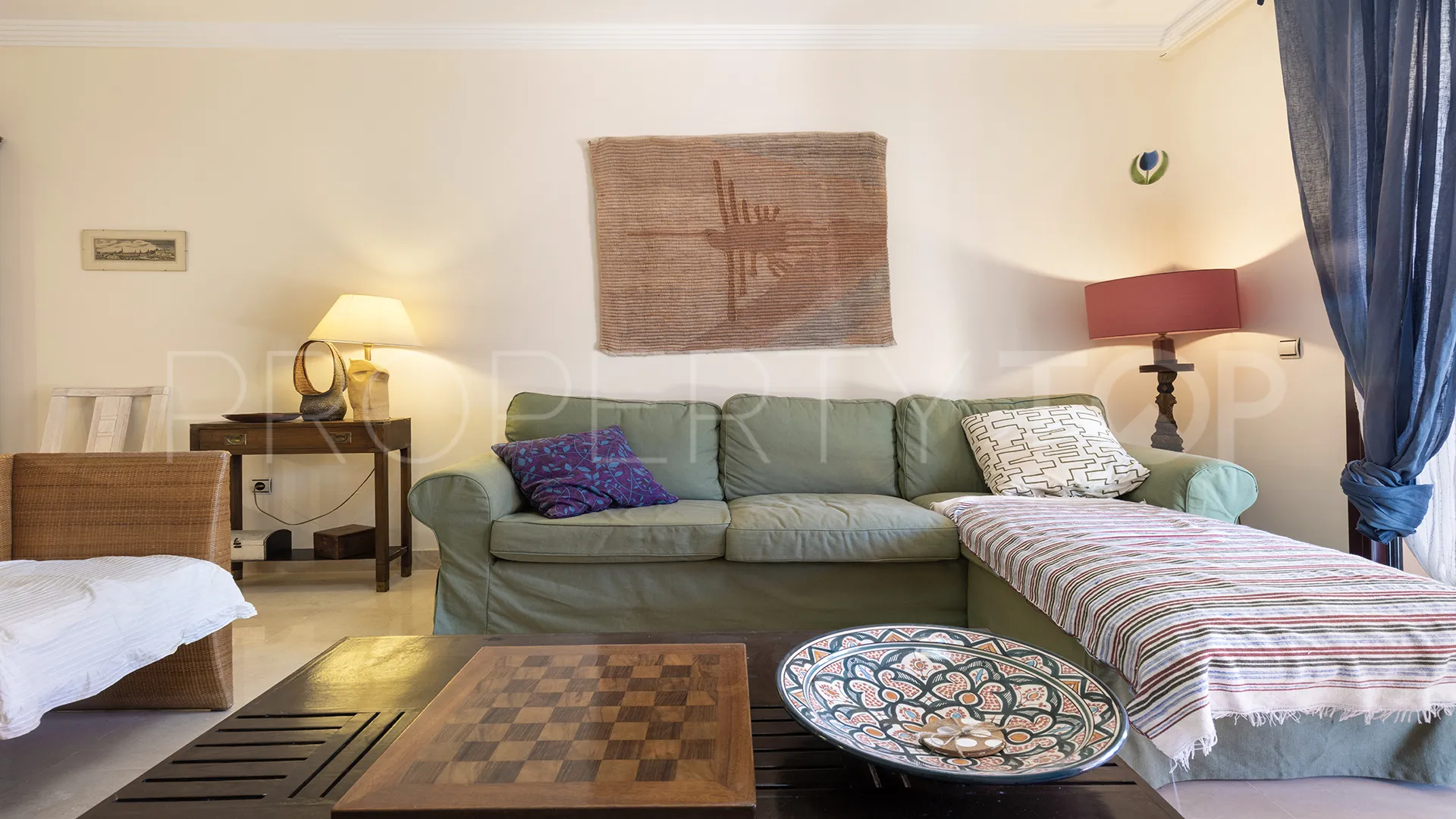 Bahia de las Rocas ground floor apartment for sale