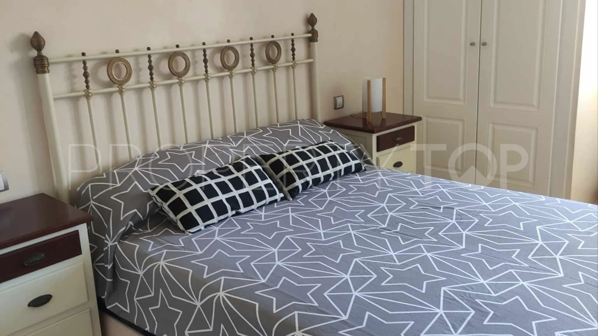 Sabinillas, apartamento en venta