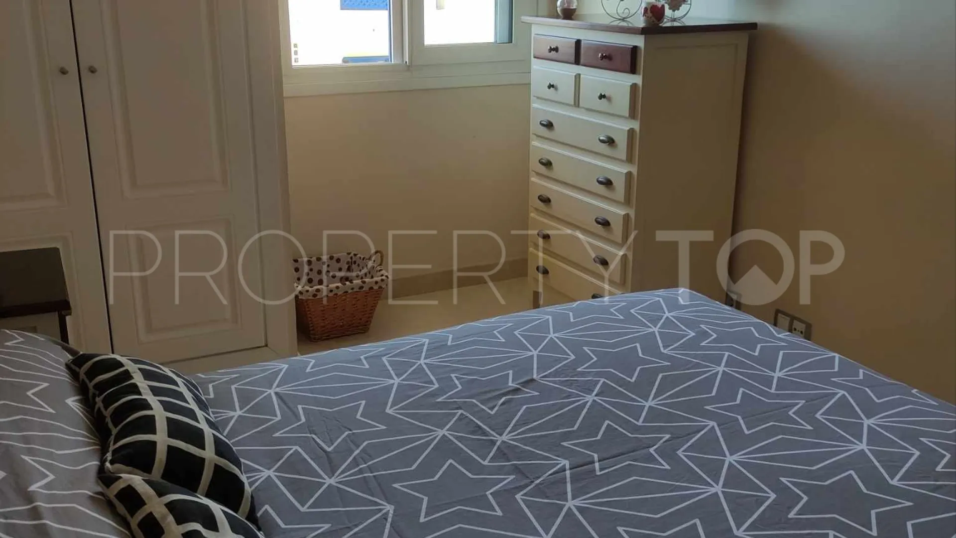 Sabinillas, apartamento en venta
