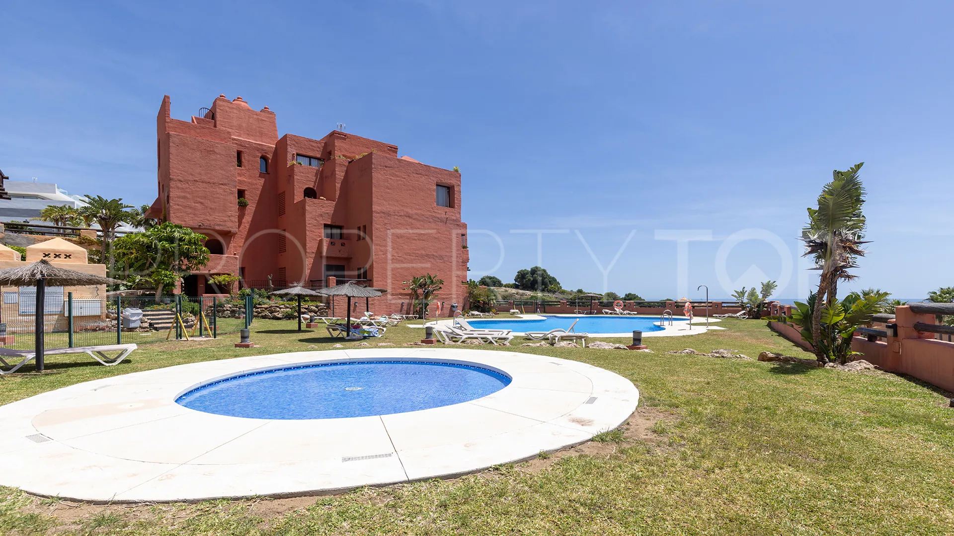 Comprar apartamento en Sabinillas con 2 dormitorios