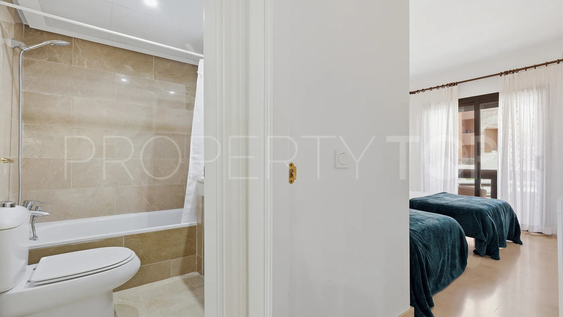 Comprar apartamento en Sabinillas con 2 dormitorios