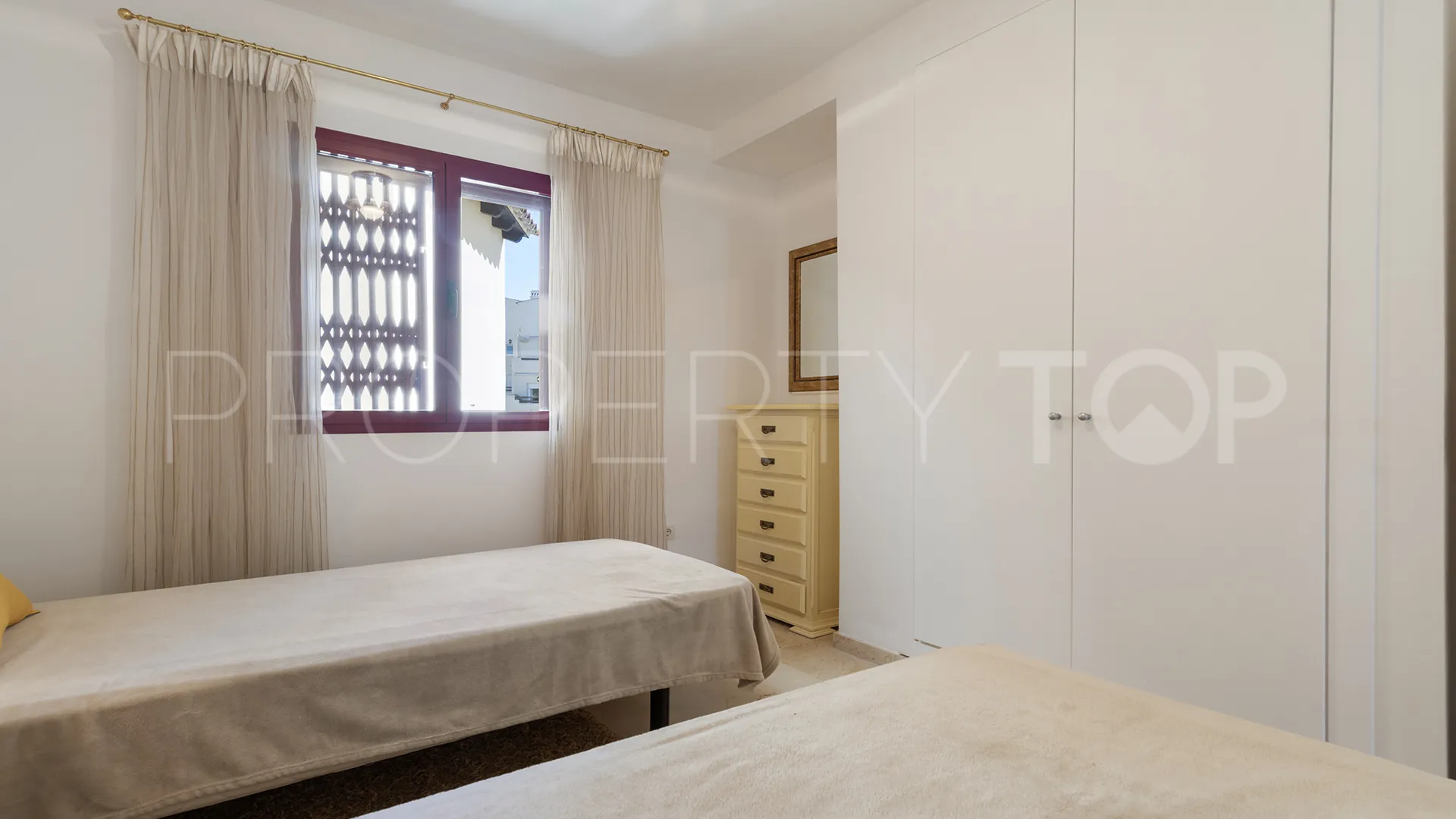 Apartamento a la venta de 2 dormitorios en Bahia de Casares