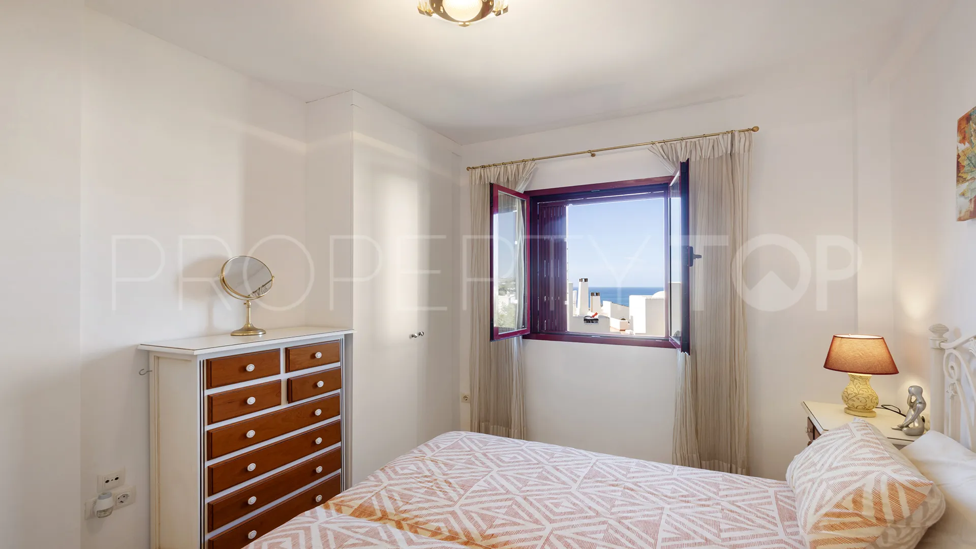 Apartamento a la venta de 2 dormitorios en Bahia de Casares