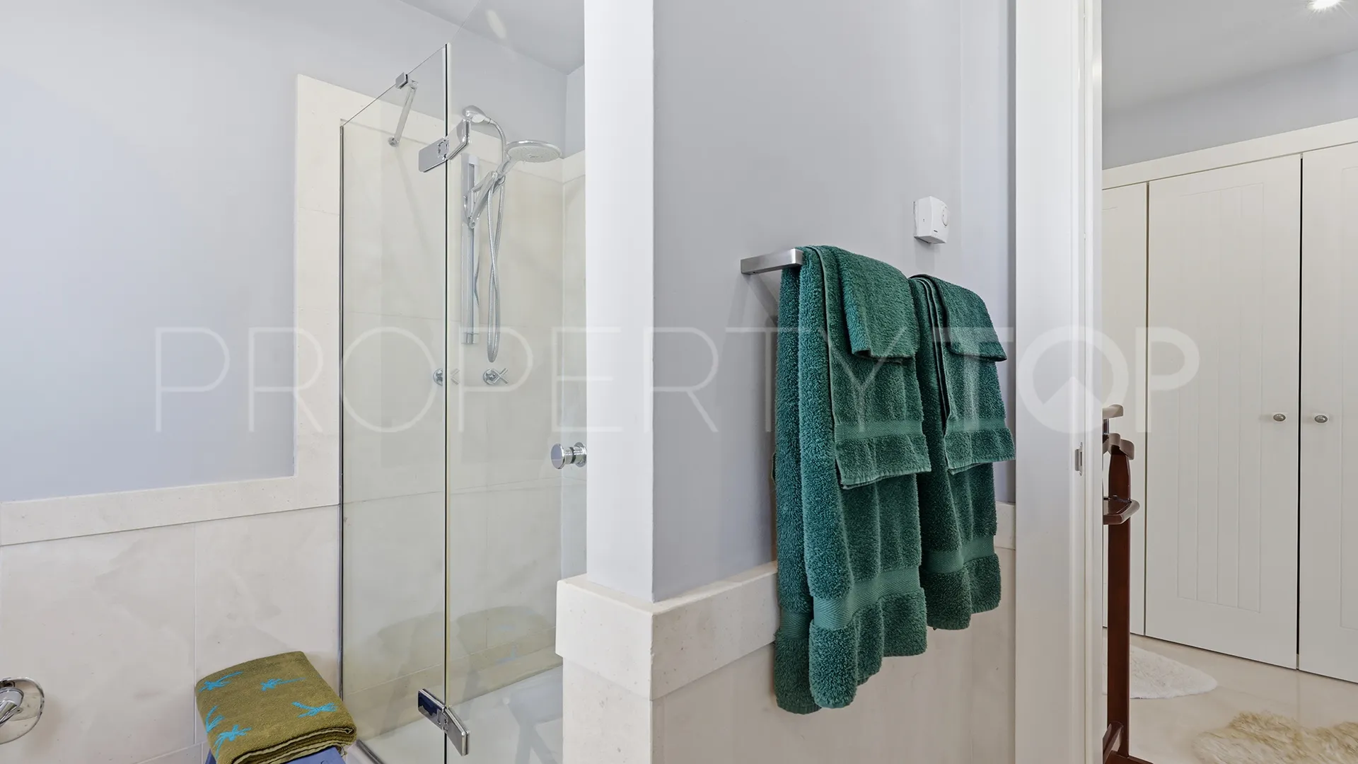 Comprar apartamento en Doña Julia de 3 dormitorios