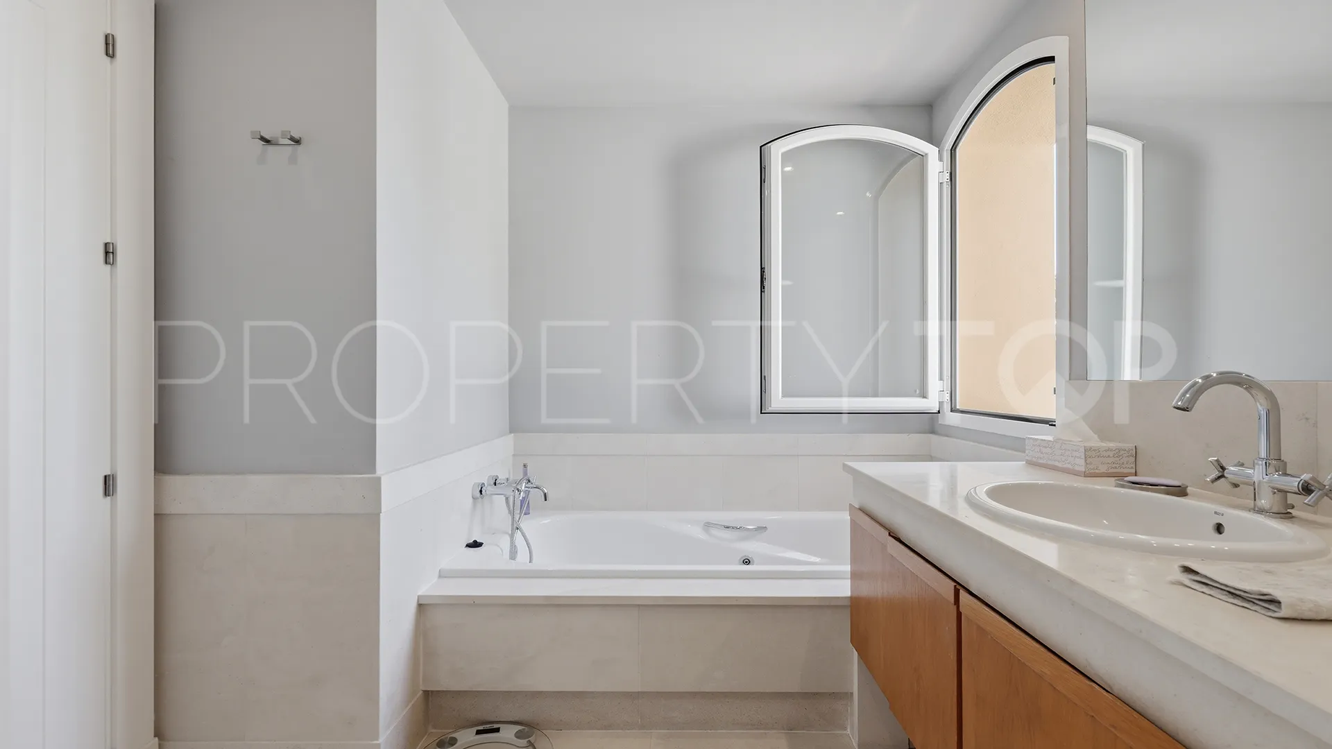 Comprar apartamento en Doña Julia de 3 dormitorios