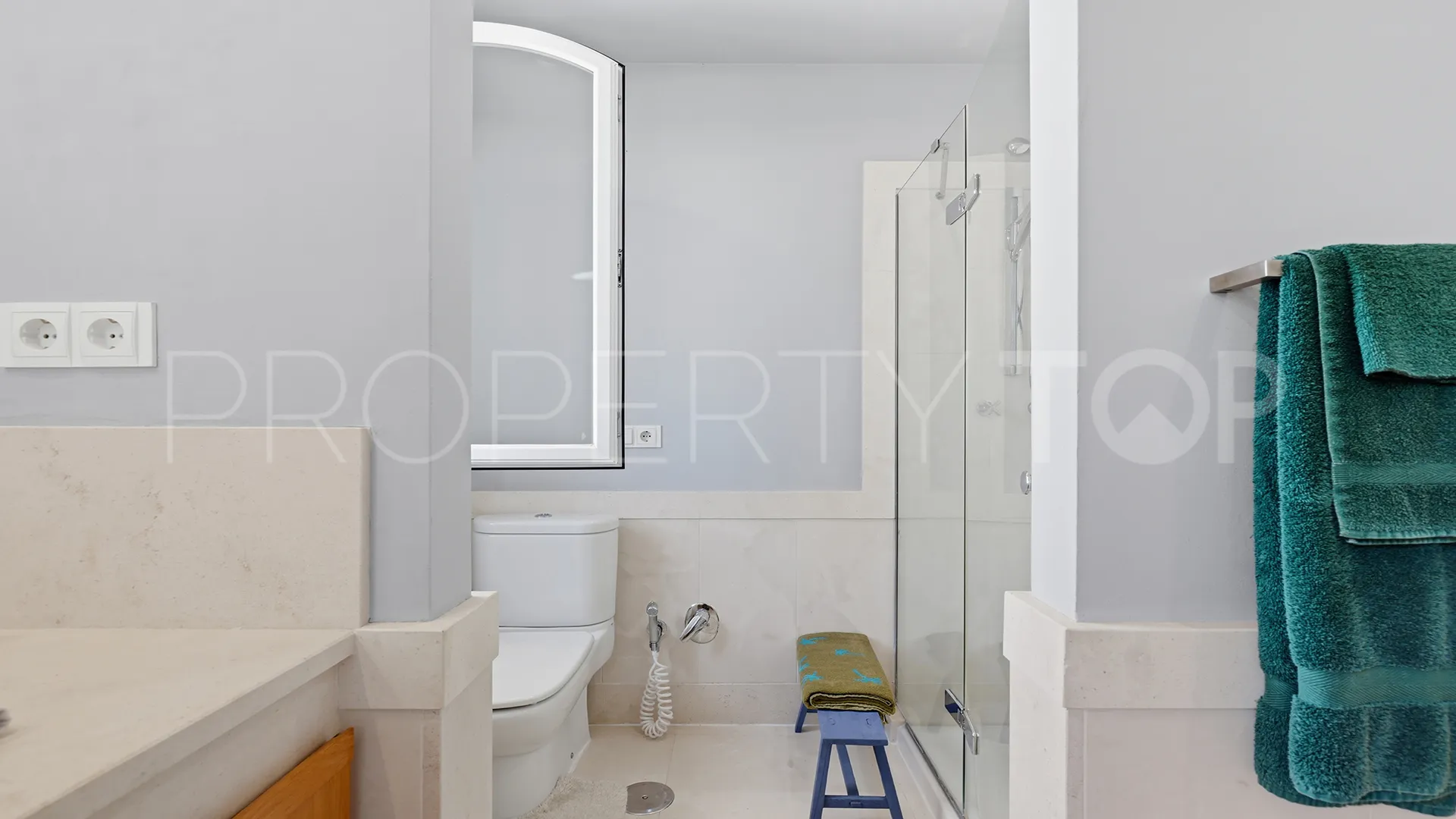 Comprar apartamento en Doña Julia de 3 dormitorios
