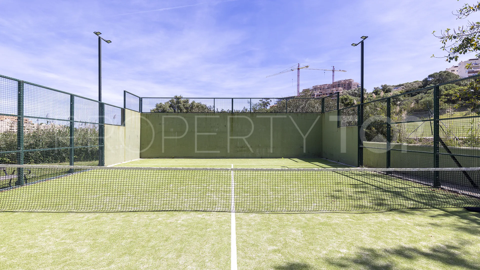 Penthouse with 2 bedrooms for sale in Duquesa Village