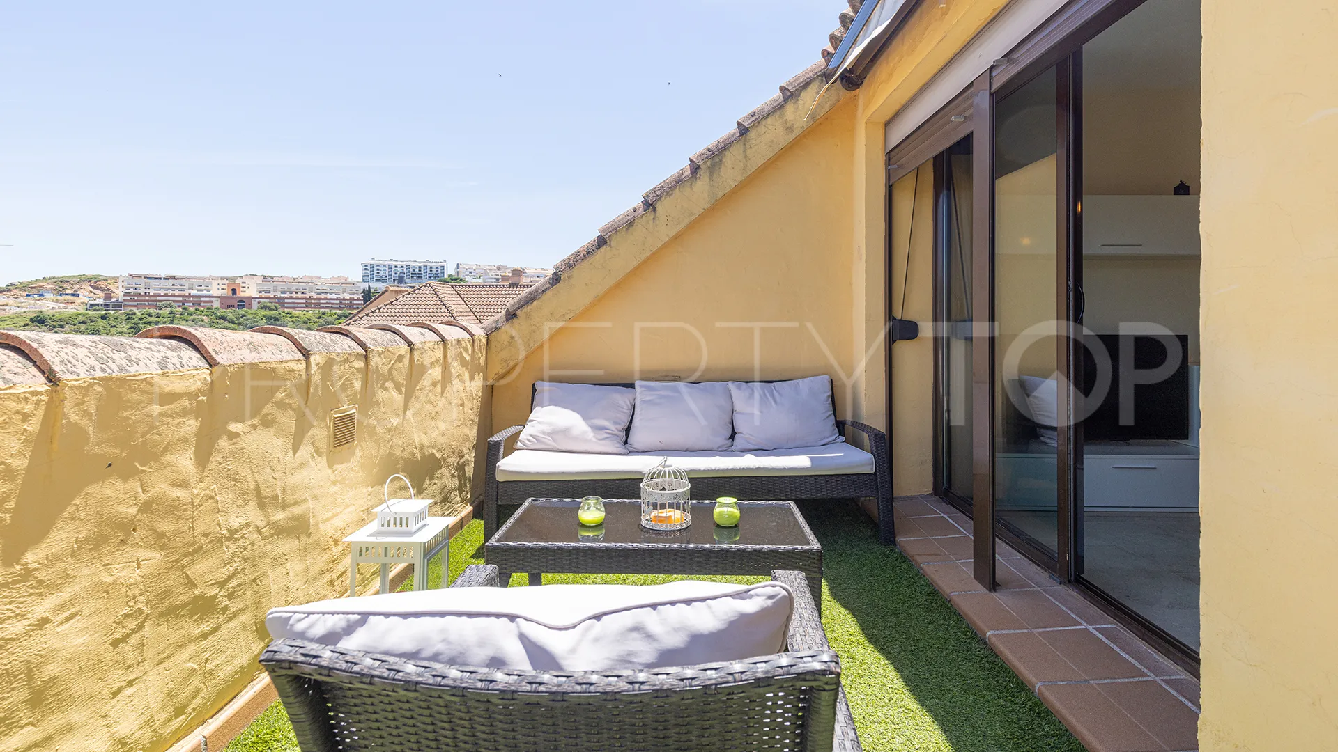 Penthouse with 2 bedrooms for sale in Duquesa Village