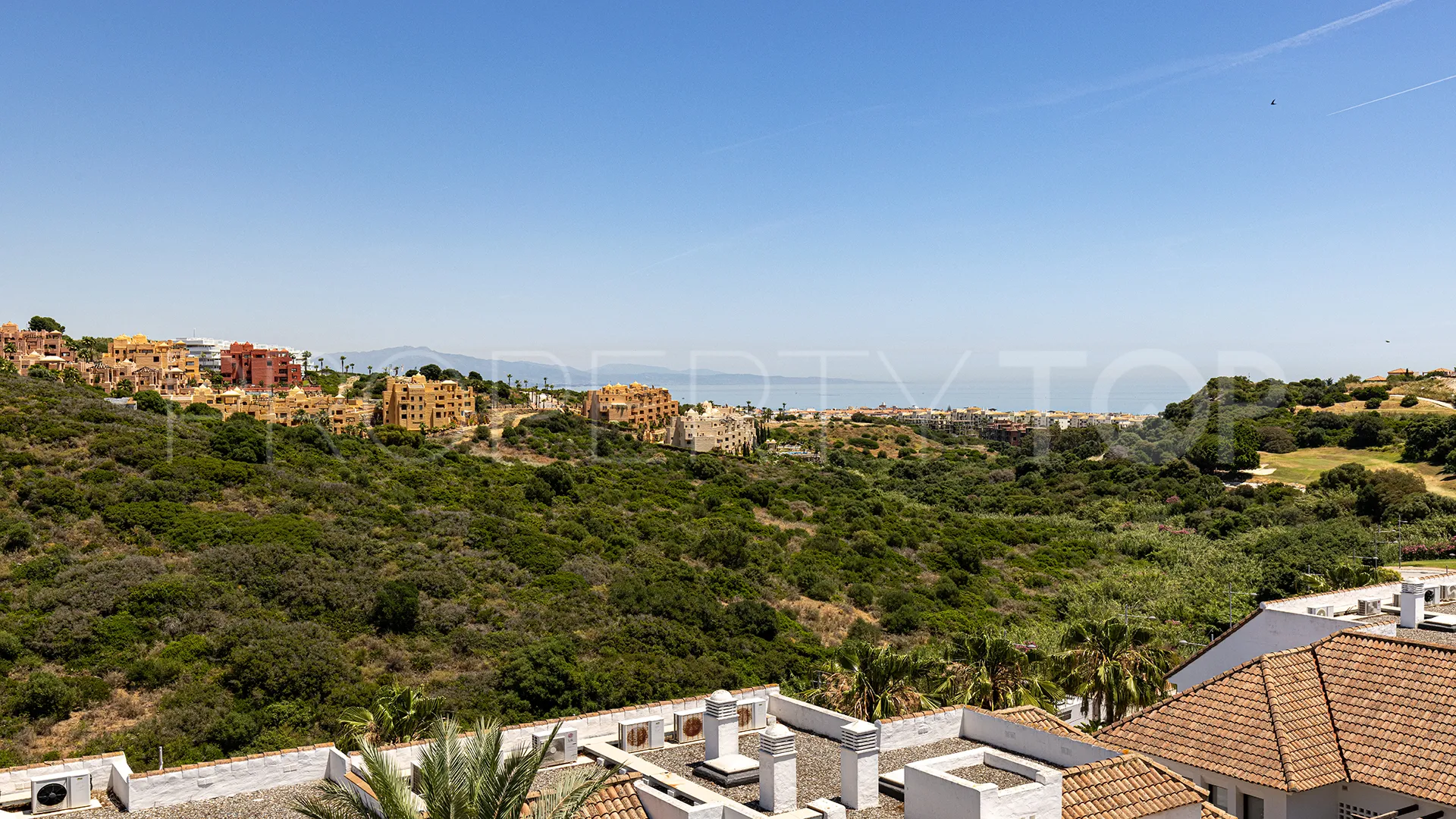 Penthouse with 2 bedrooms for sale in Duquesa Village