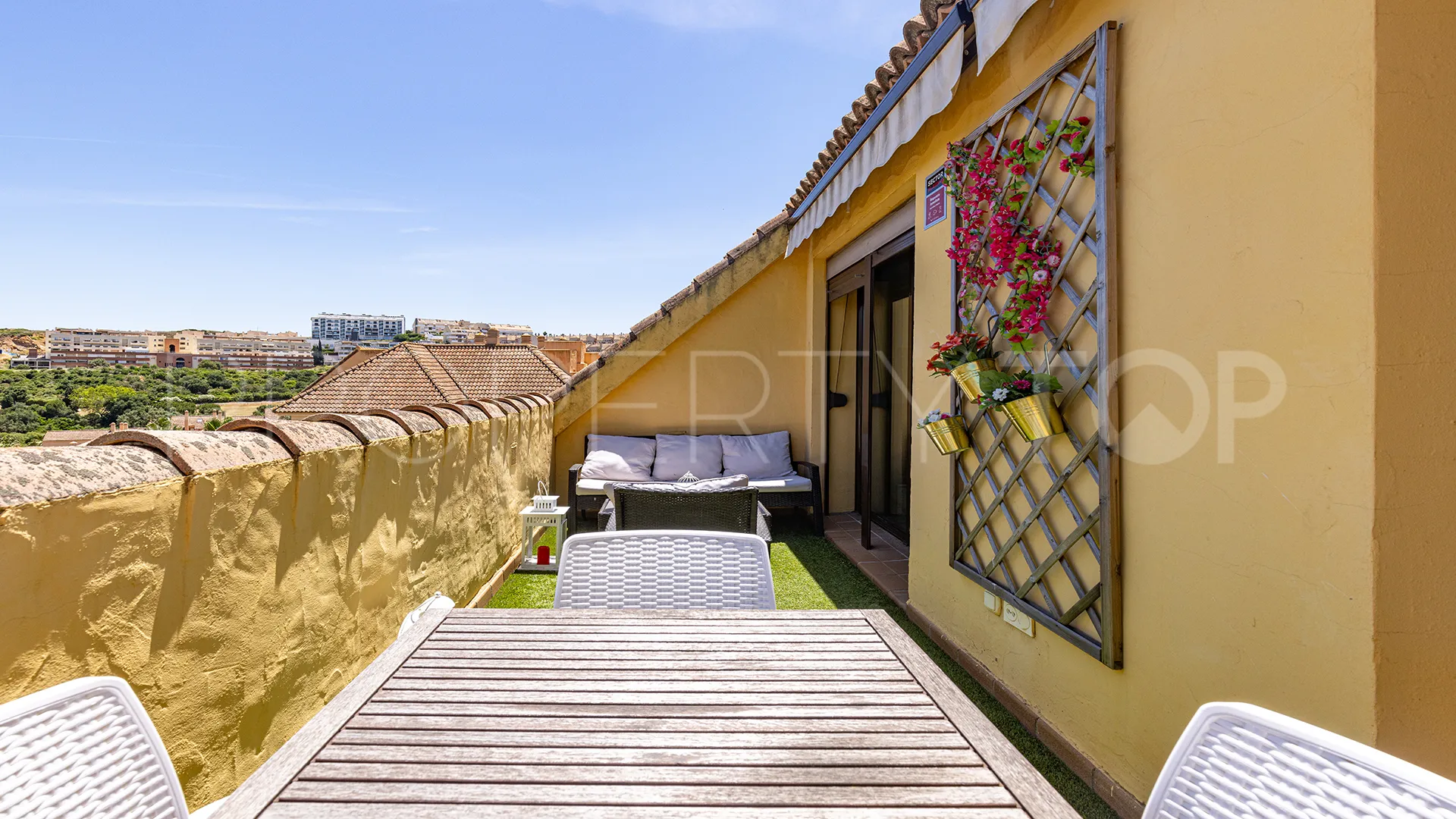 Penthouse with 2 bedrooms for sale in Duquesa Village