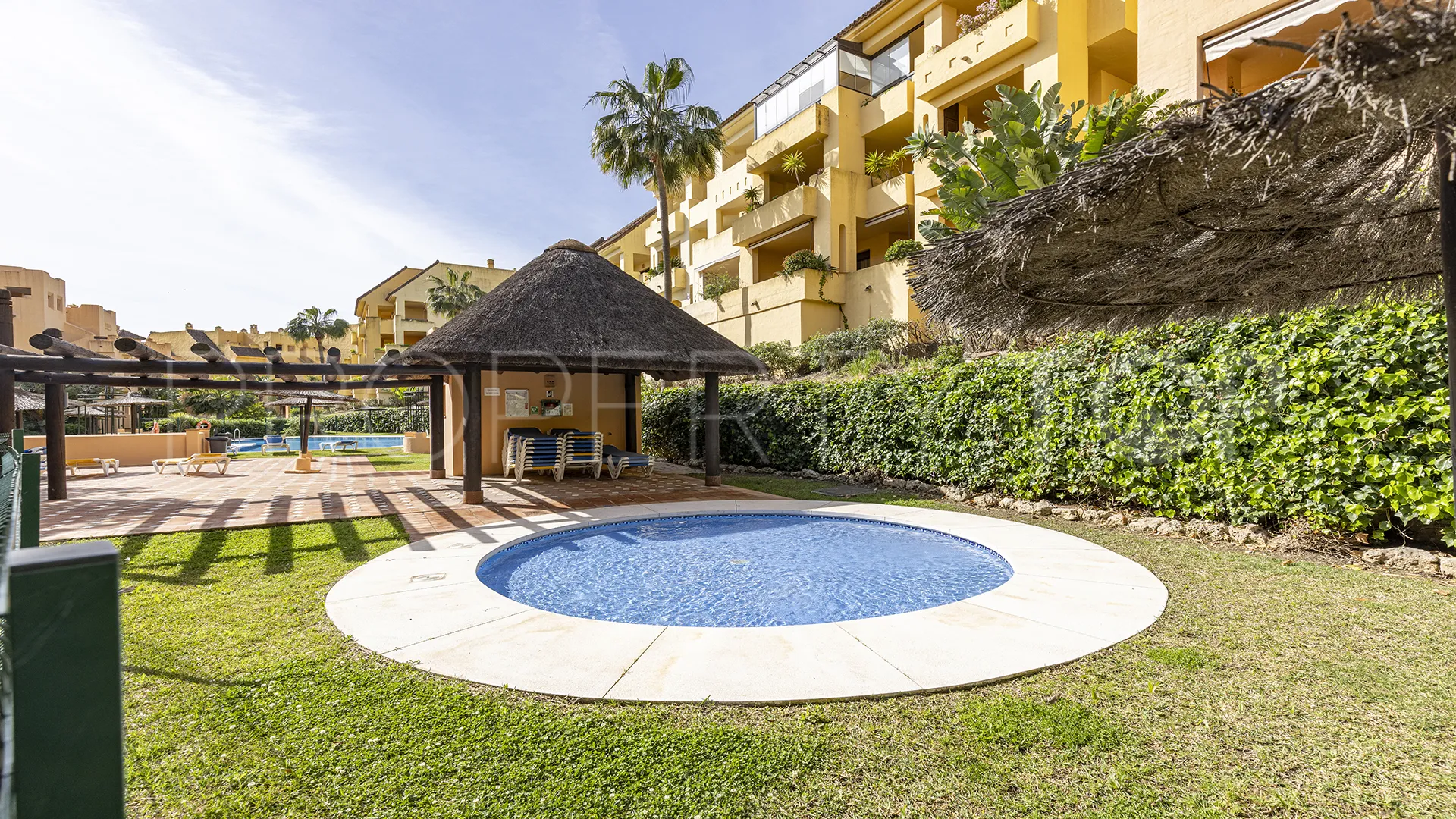 Penthouse with 2 bedrooms for sale in Duquesa Village