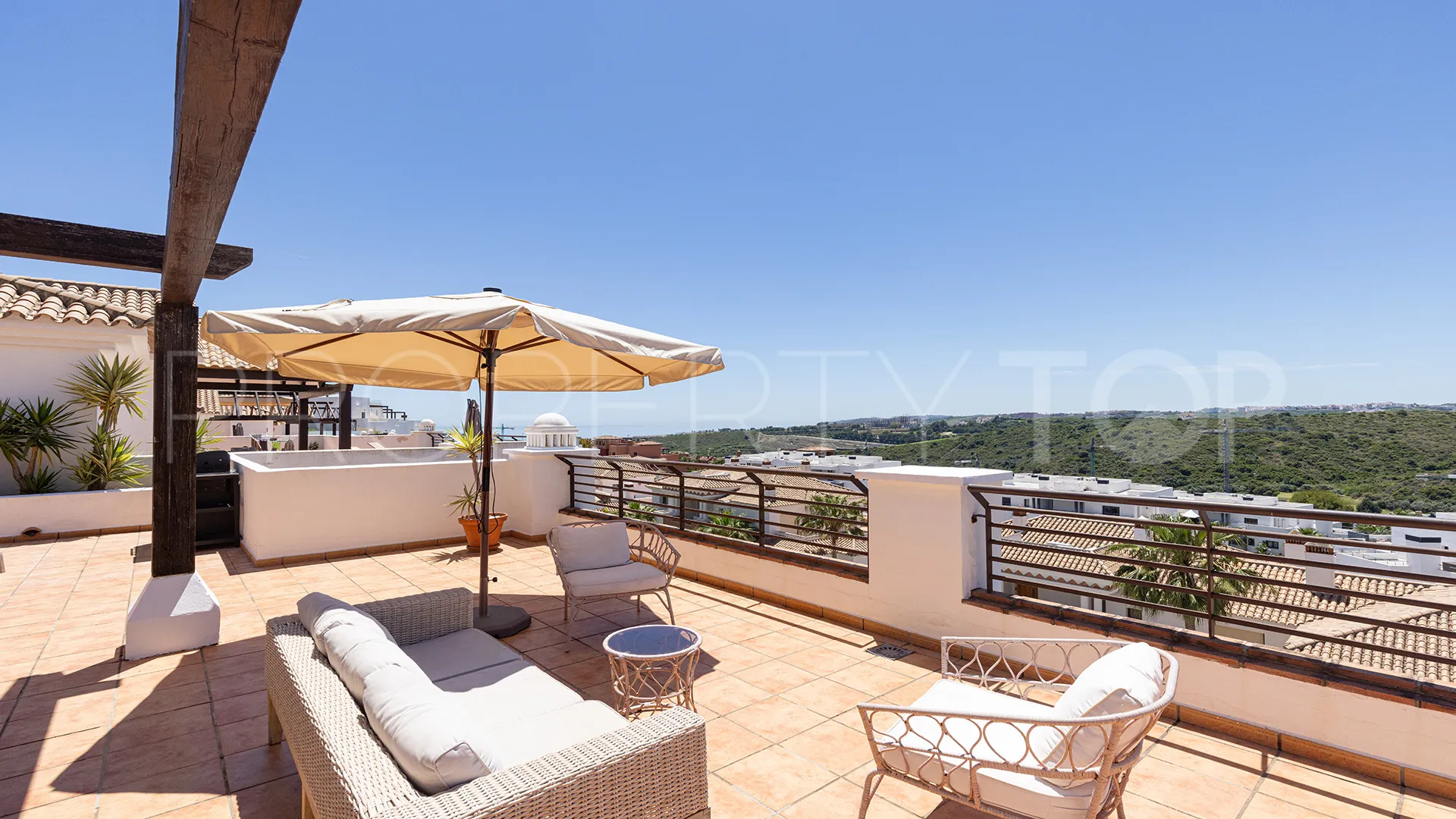 For sale penthouse with 3 bedrooms in Casares Golf