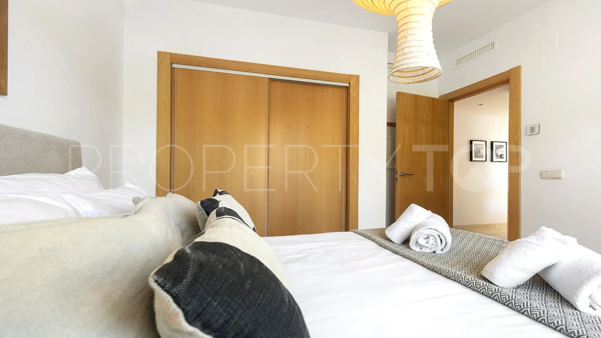 For sale penthouse with 3 bedrooms in Casares Golf