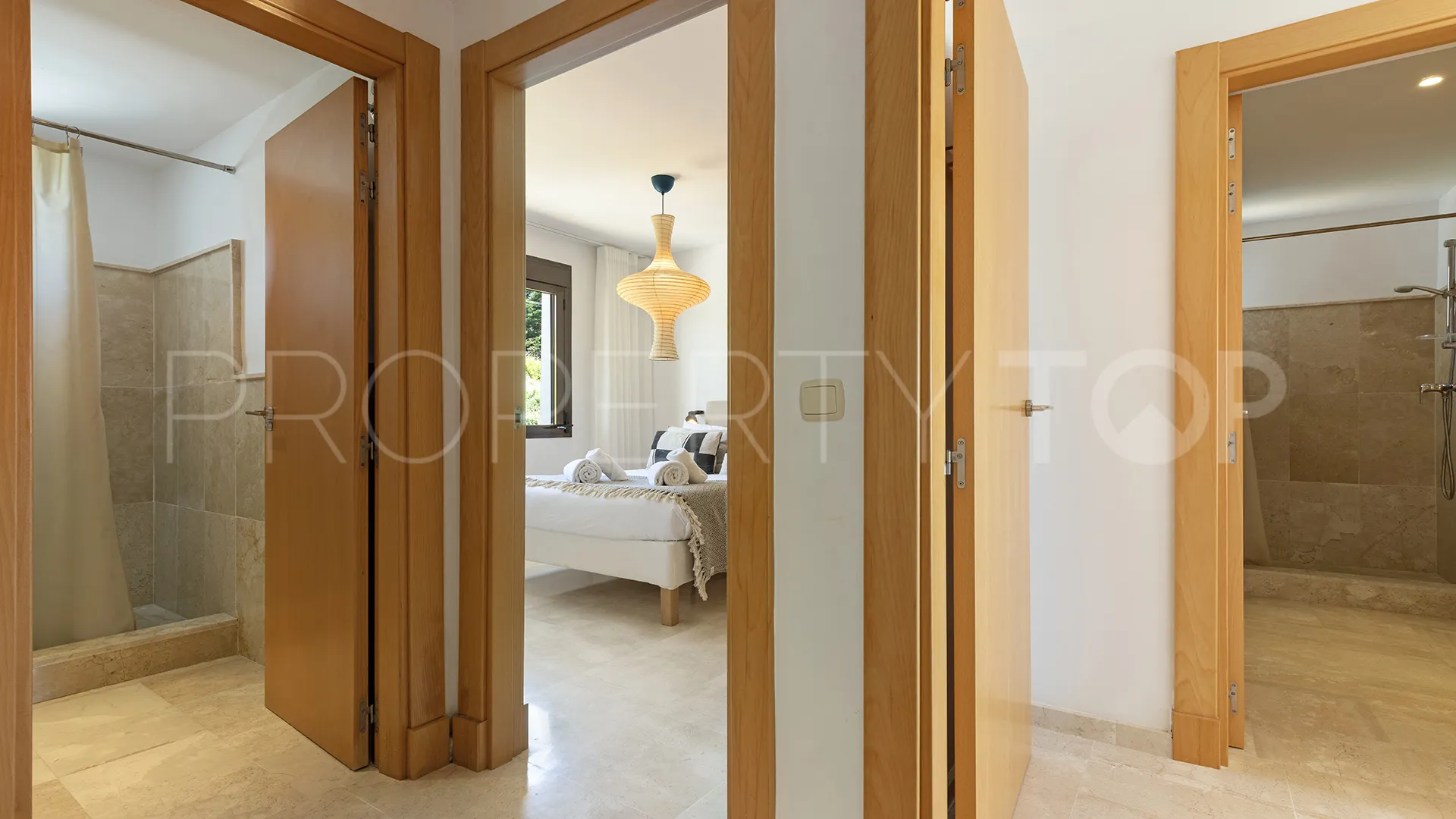 For sale penthouse with 3 bedrooms in Casares Golf