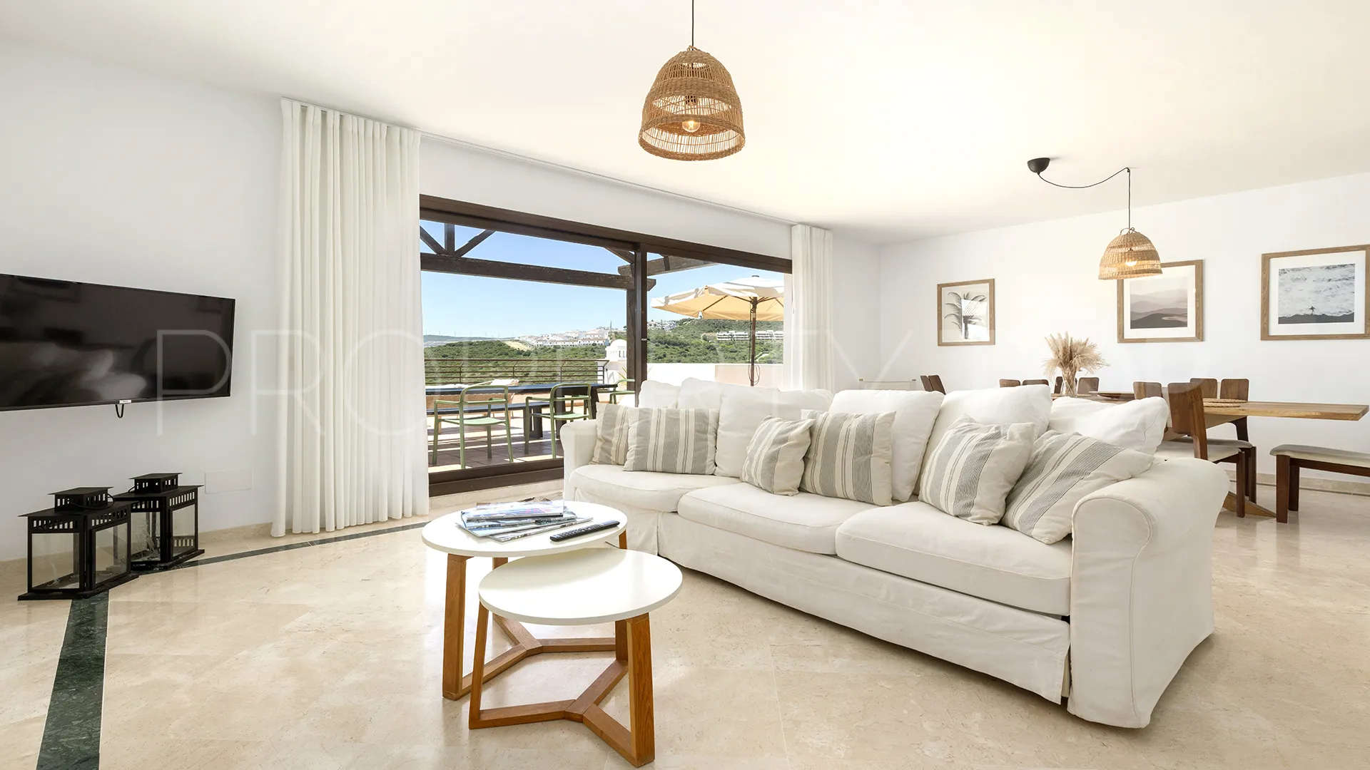 For sale penthouse with 3 bedrooms in Casares Golf