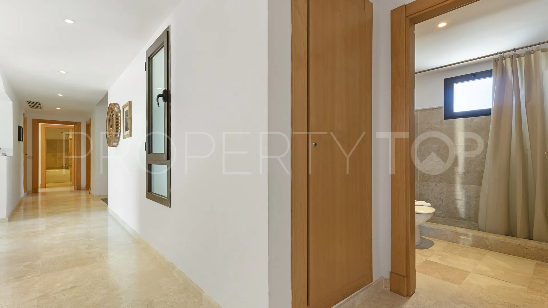 For sale penthouse with 3 bedrooms in Casares Golf