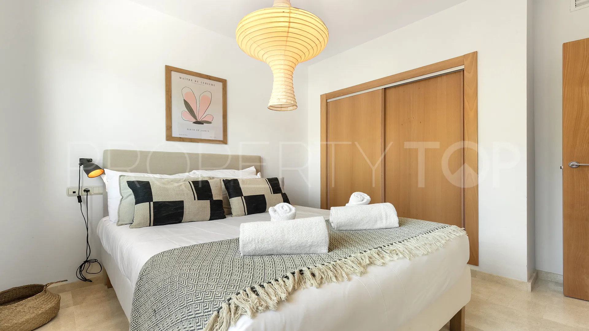 For sale penthouse with 3 bedrooms in Casares Golf