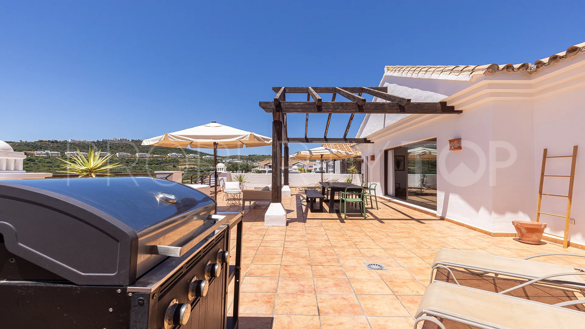 For sale penthouse with 3 bedrooms in Casares Golf