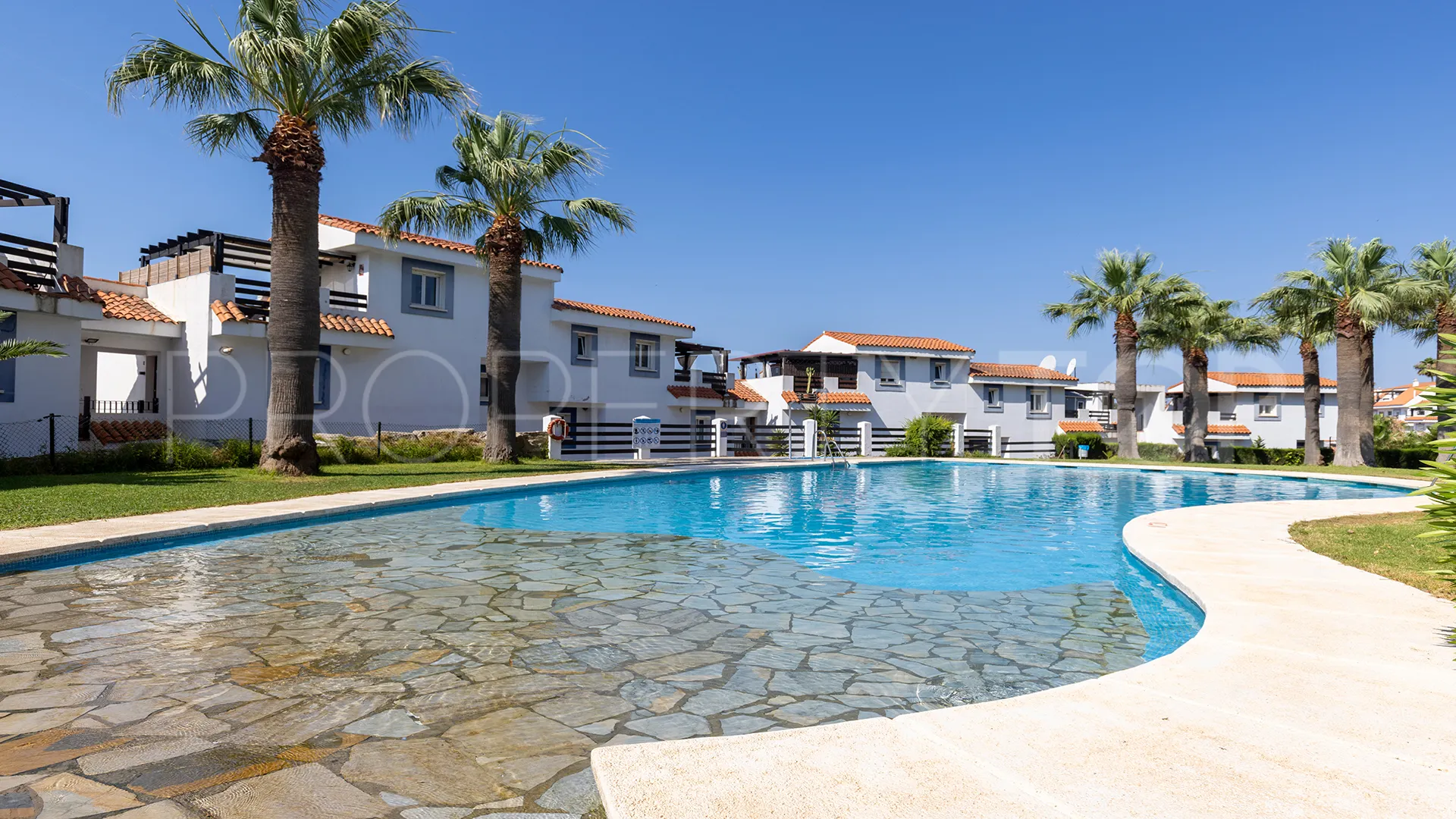 For sale Hacienda Guadalupe apartment with 2 bedrooms