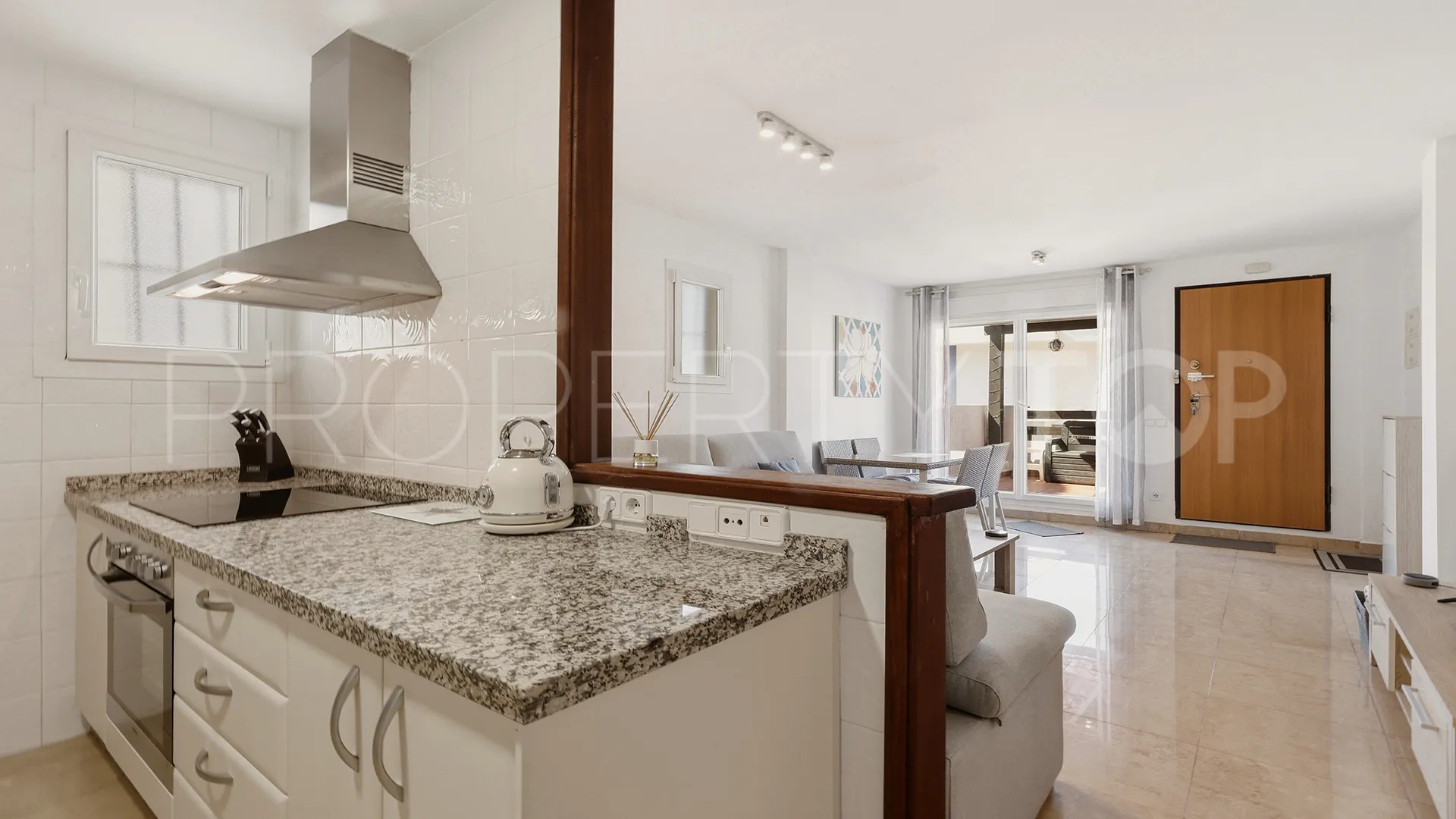 For sale Hacienda Guadalupe apartment with 2 bedrooms