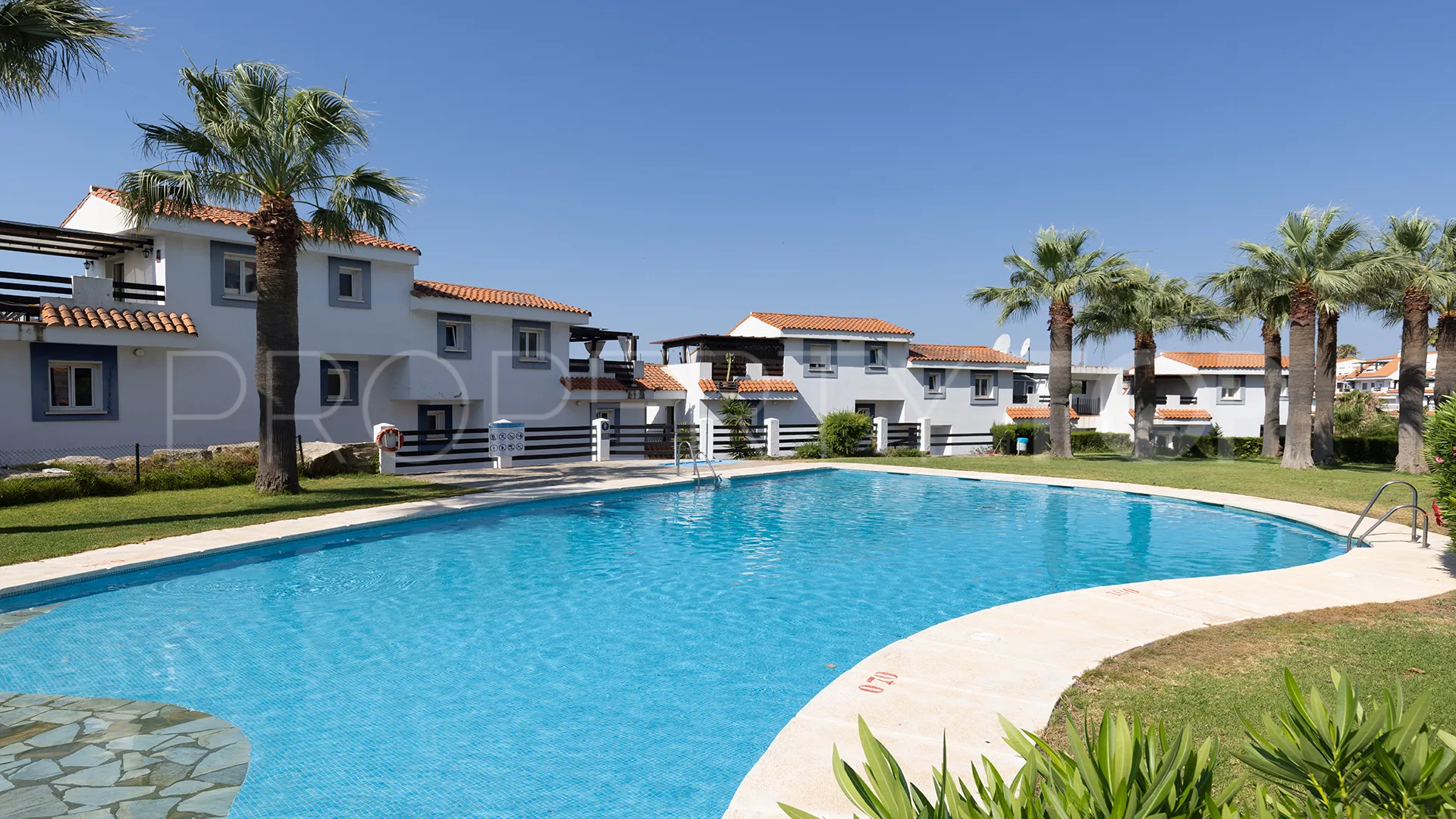 For sale Hacienda Guadalupe apartment with 2 bedrooms