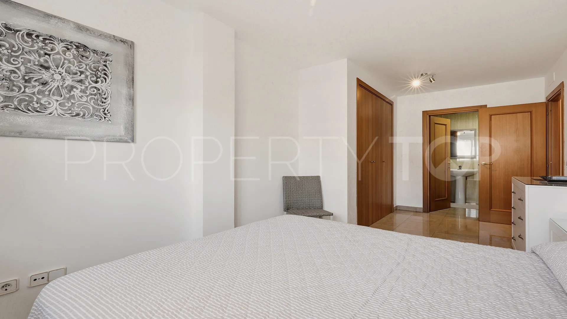 For sale Hacienda Guadalupe apartment with 2 bedrooms