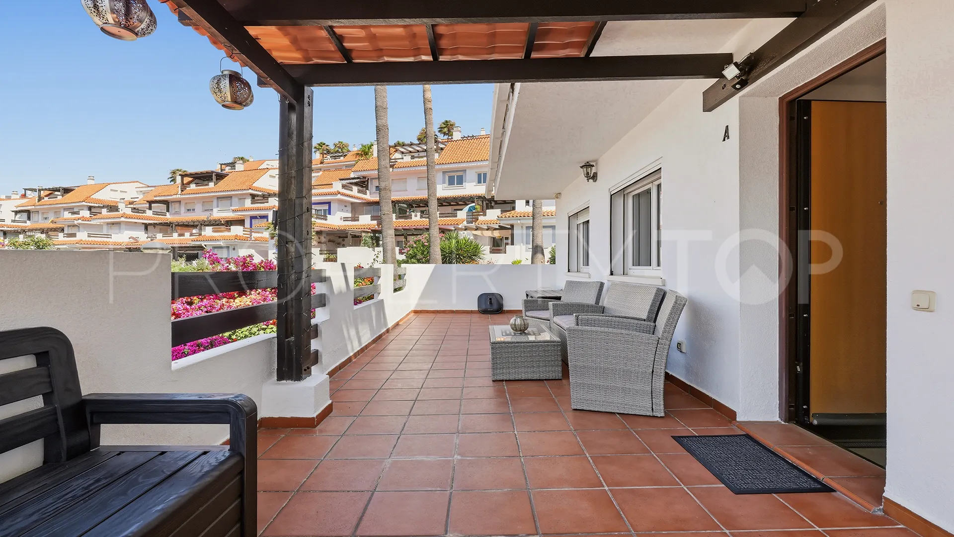 For sale Hacienda Guadalupe apartment with 2 bedrooms