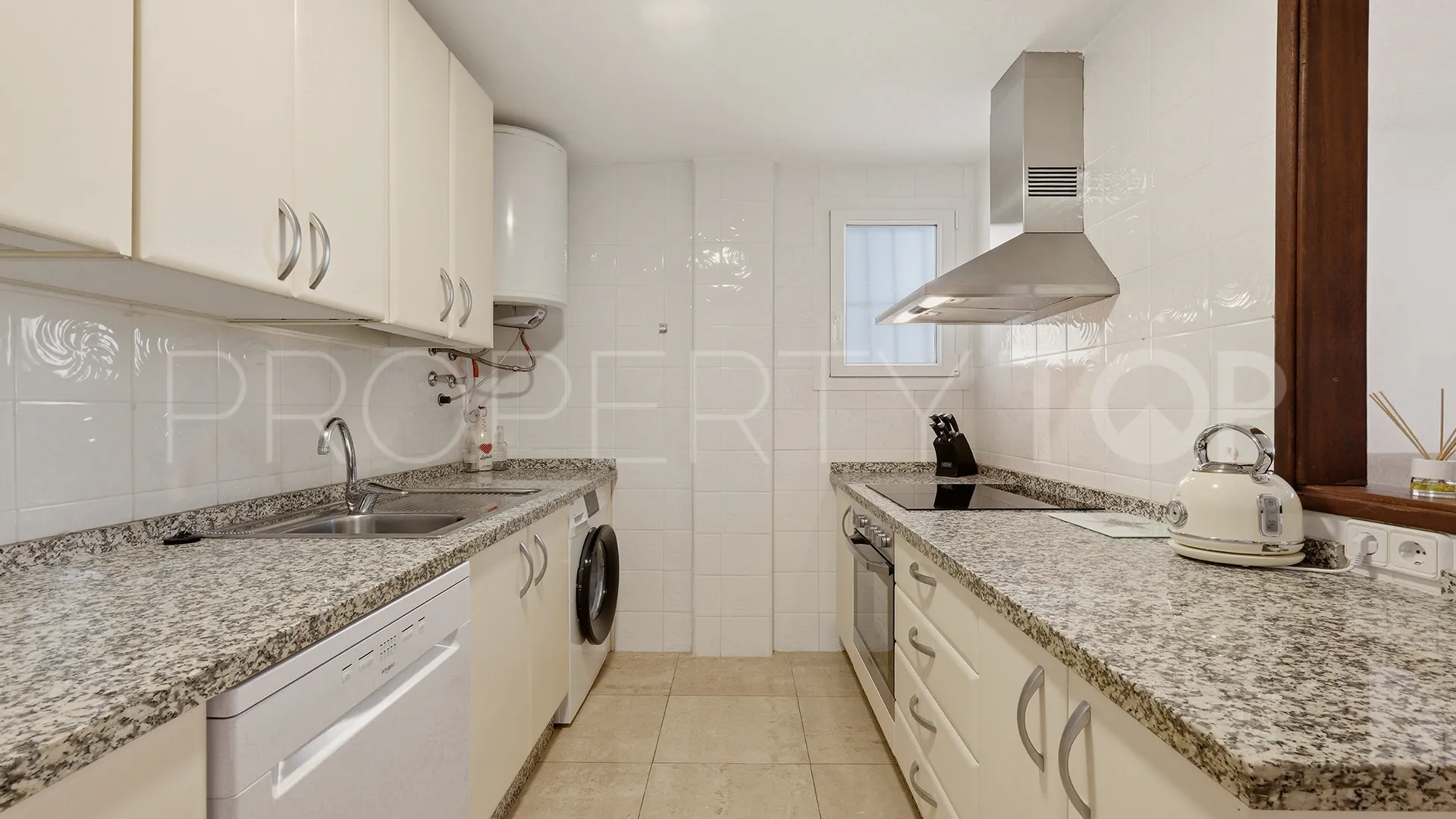 For sale Hacienda Guadalupe apartment with 2 bedrooms