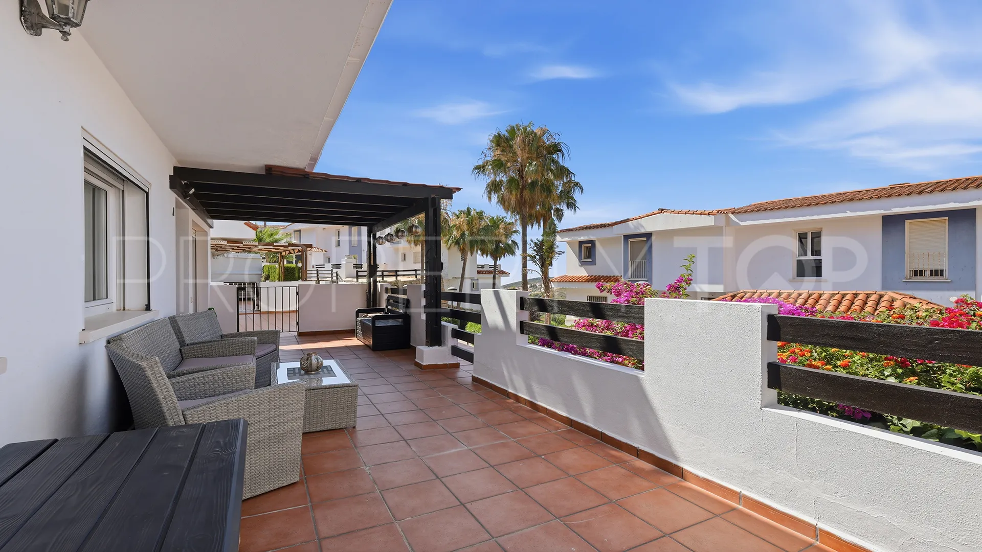 For sale Hacienda Guadalupe apartment with 2 bedrooms