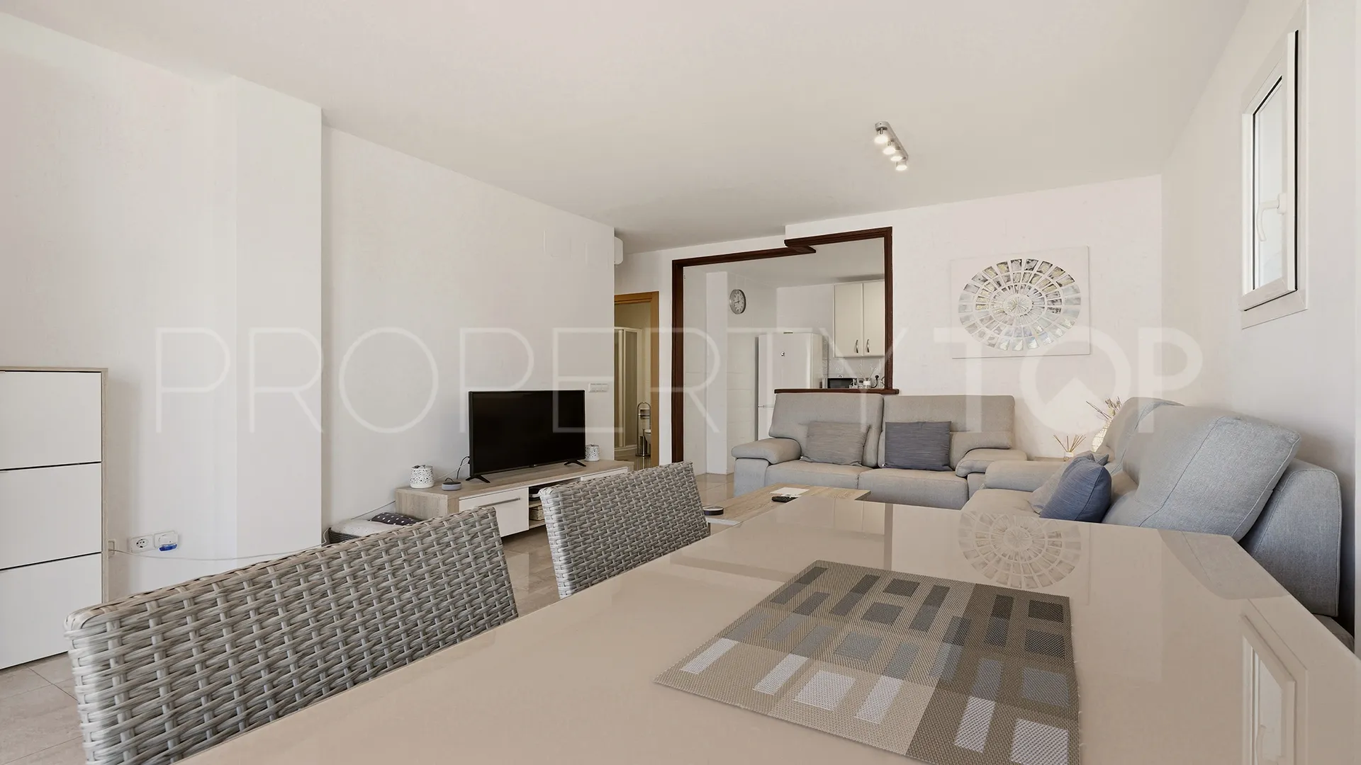 For sale Hacienda Guadalupe apartment with 2 bedrooms