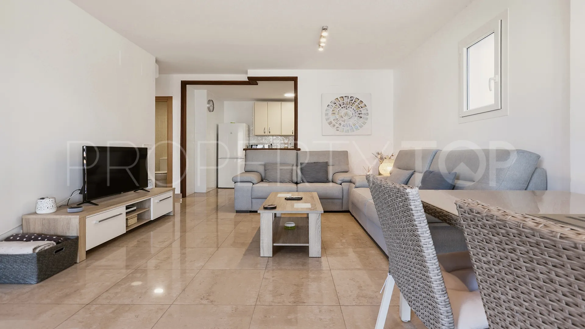 For sale Hacienda Guadalupe apartment with 2 bedrooms