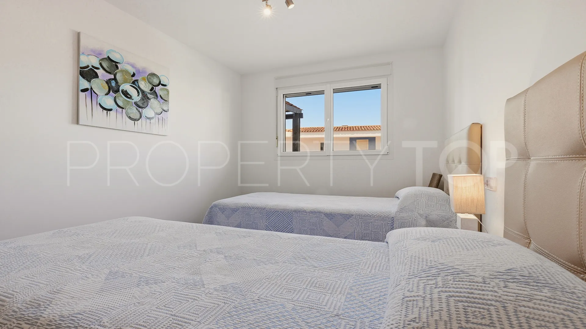 For sale Hacienda Guadalupe apartment with 2 bedrooms