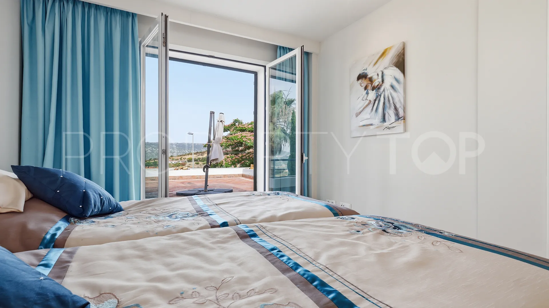 Apartamento a la venta con 3 dormitorios en Doña Julia