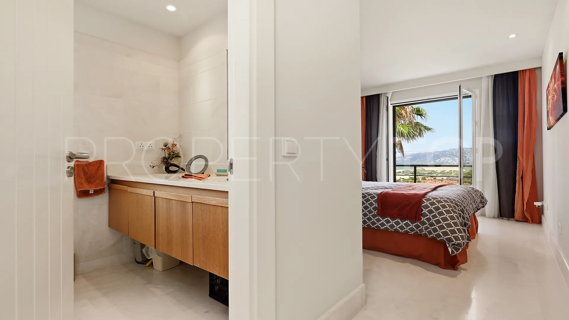Apartamento a la venta con 3 dormitorios en Doña Julia