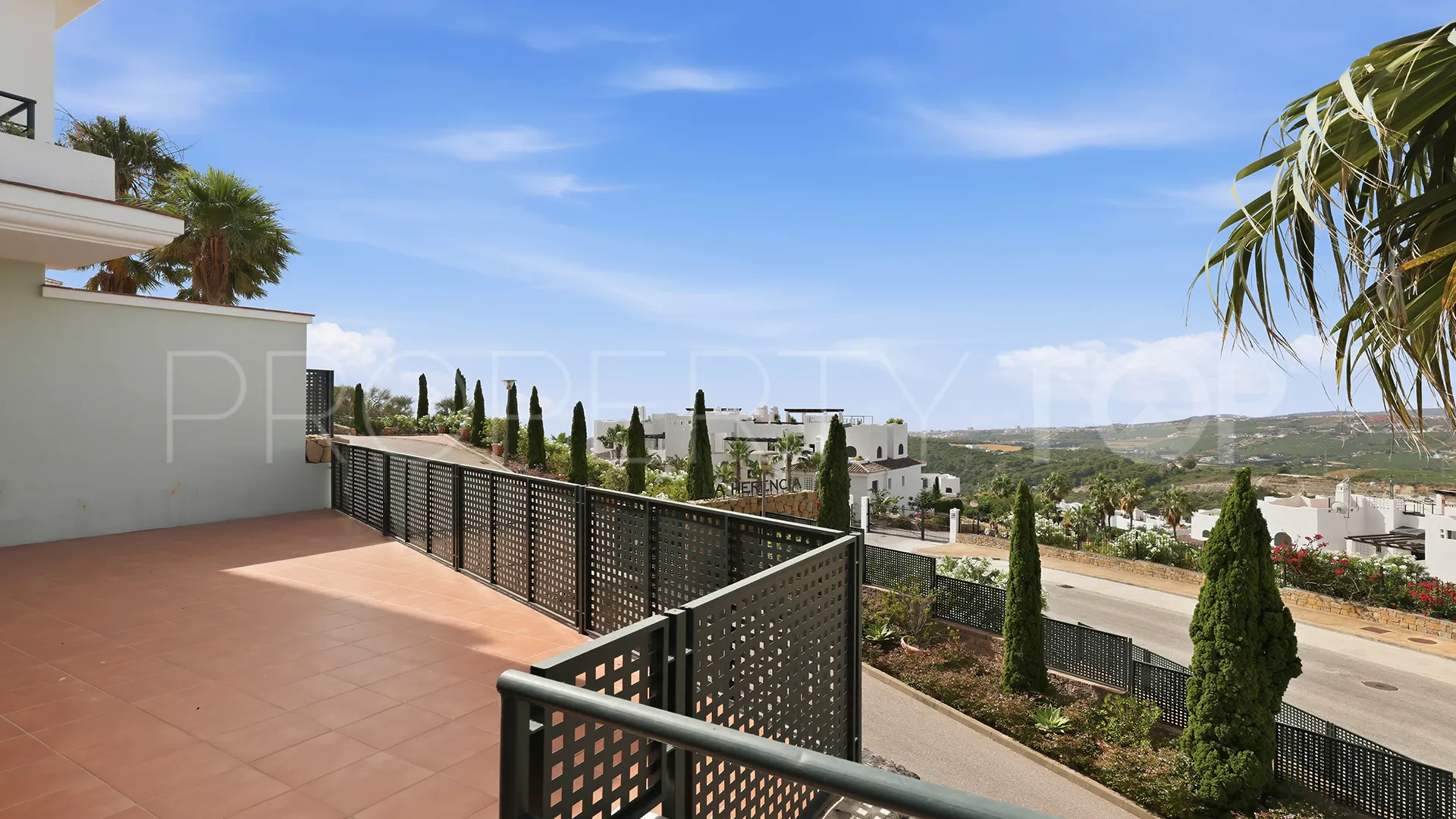 Apartamento a la venta con 3 dormitorios en Doña Julia