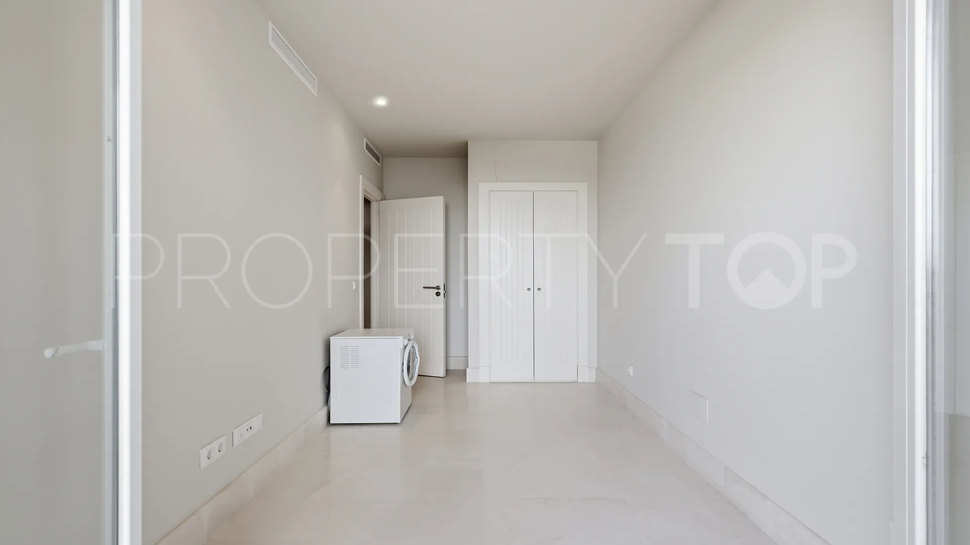 Apartamento a la venta con 3 dormitorios en Doña Julia