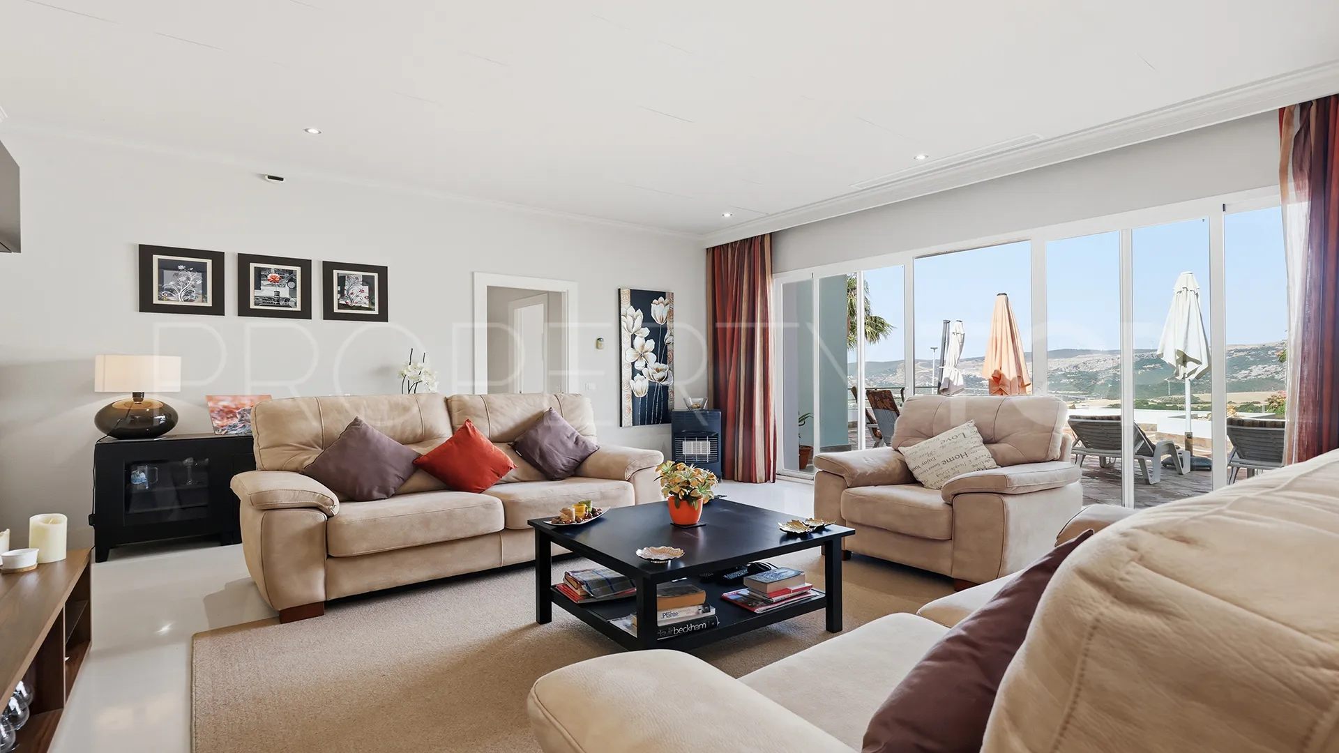 Apartamento a la venta con 3 dormitorios en Doña Julia