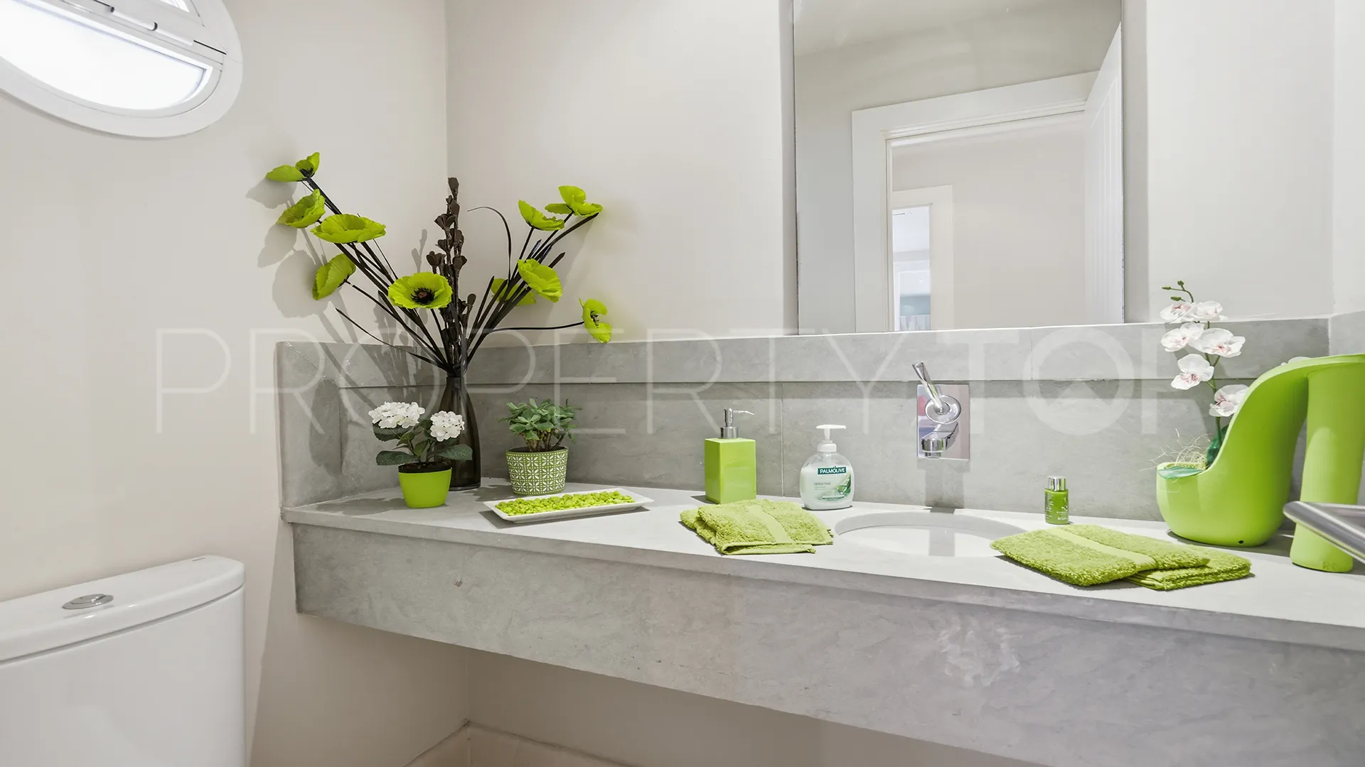 Apartamento a la venta con 3 dormitorios en Doña Julia