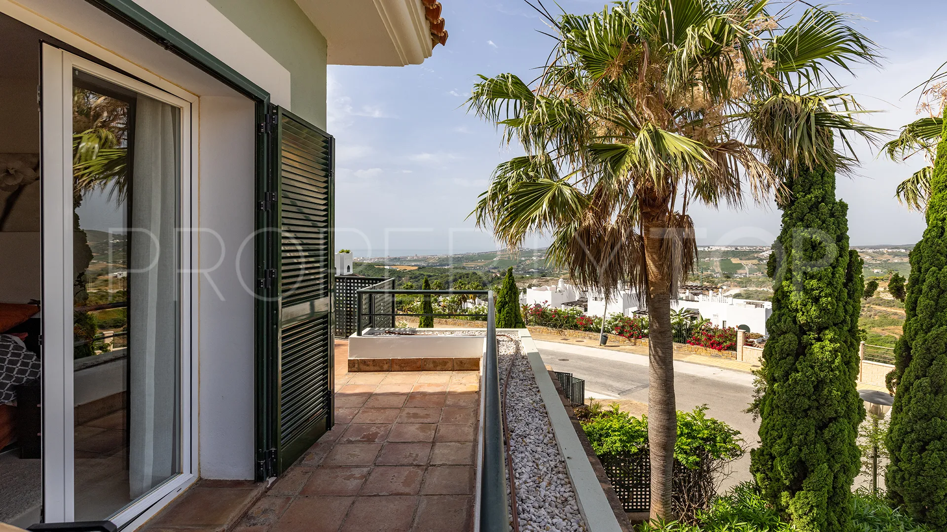 Apartamento a la venta con 3 dormitorios en Doña Julia
